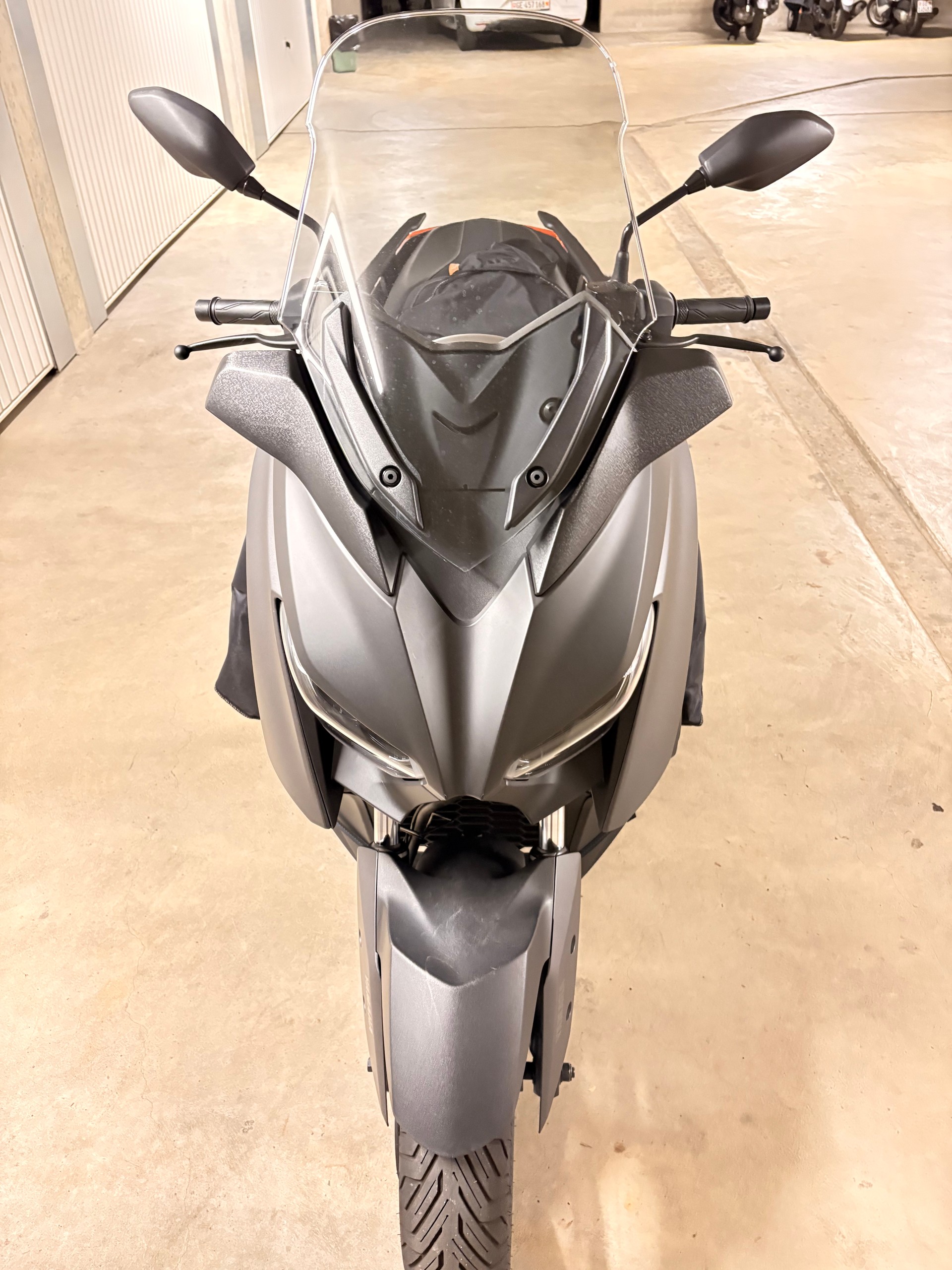 YAMAHA X-Max CZD 300 ABS-image-2