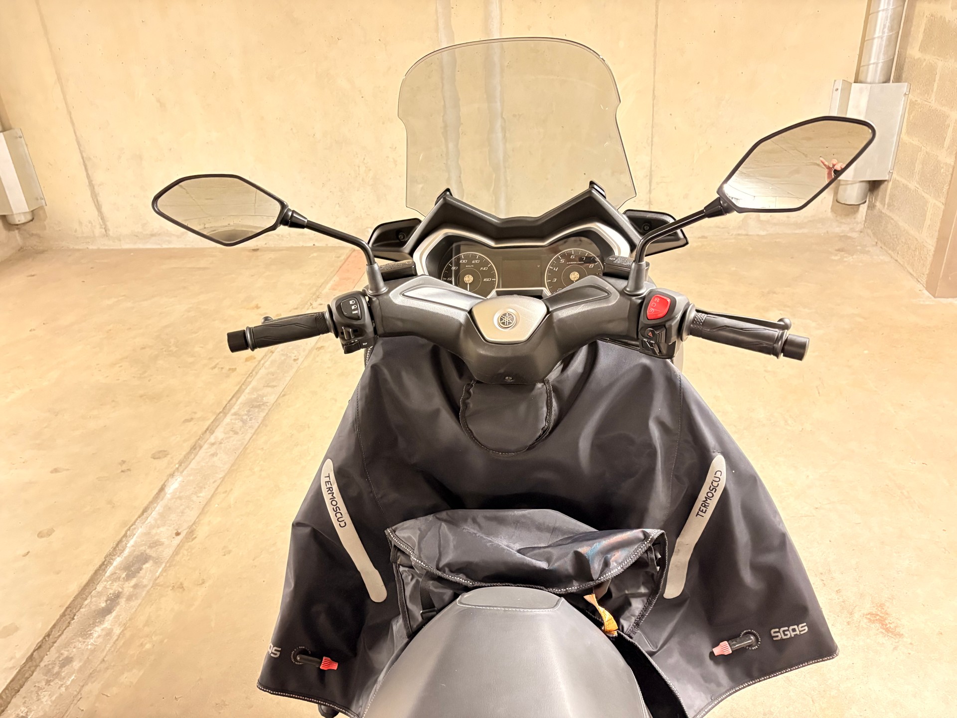 YAMAHA X-Max CZD 300 ABS-image-3