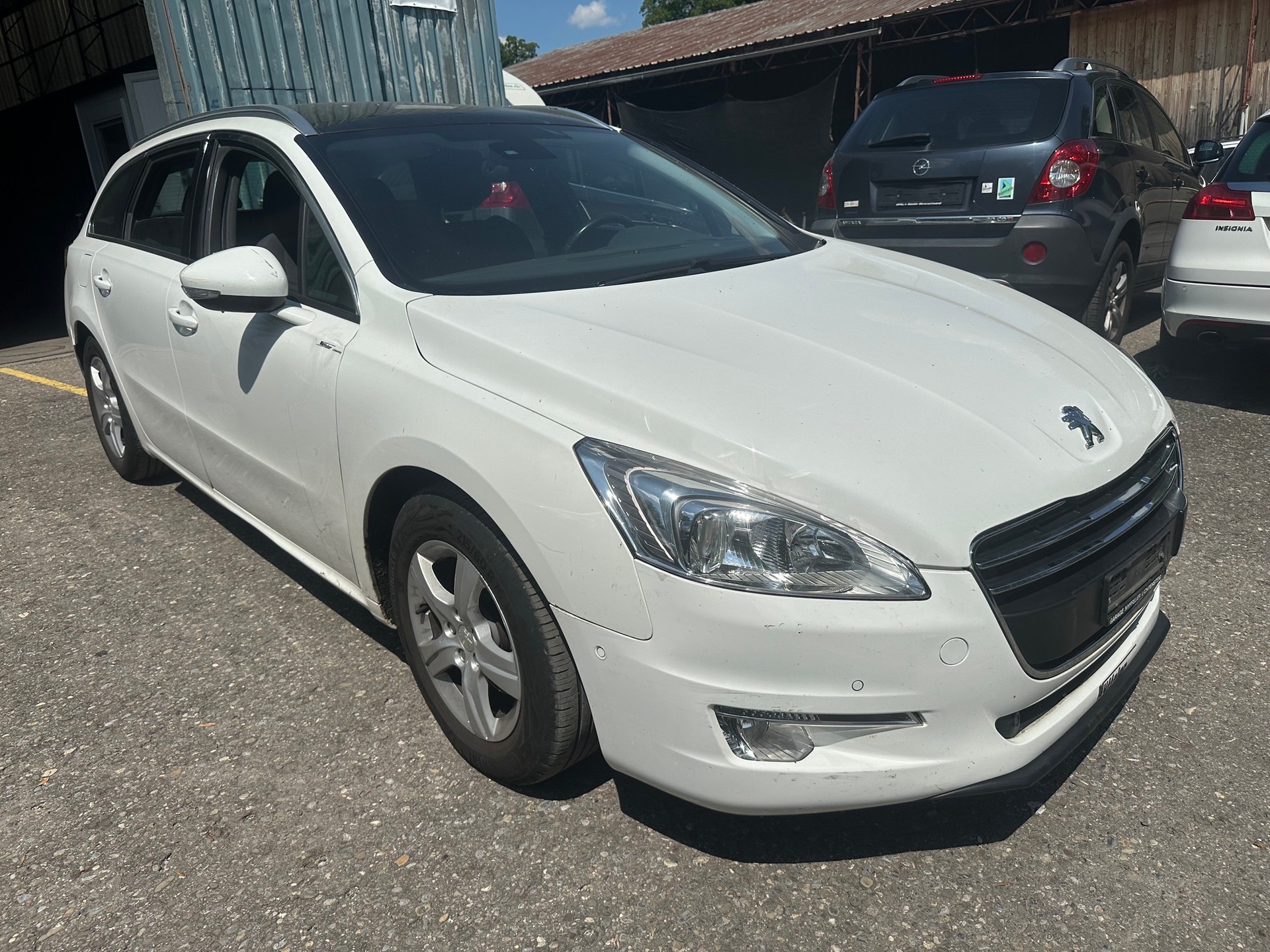 PEUGEOT 508 SW 2.0 HDI Business Automatic-image-1