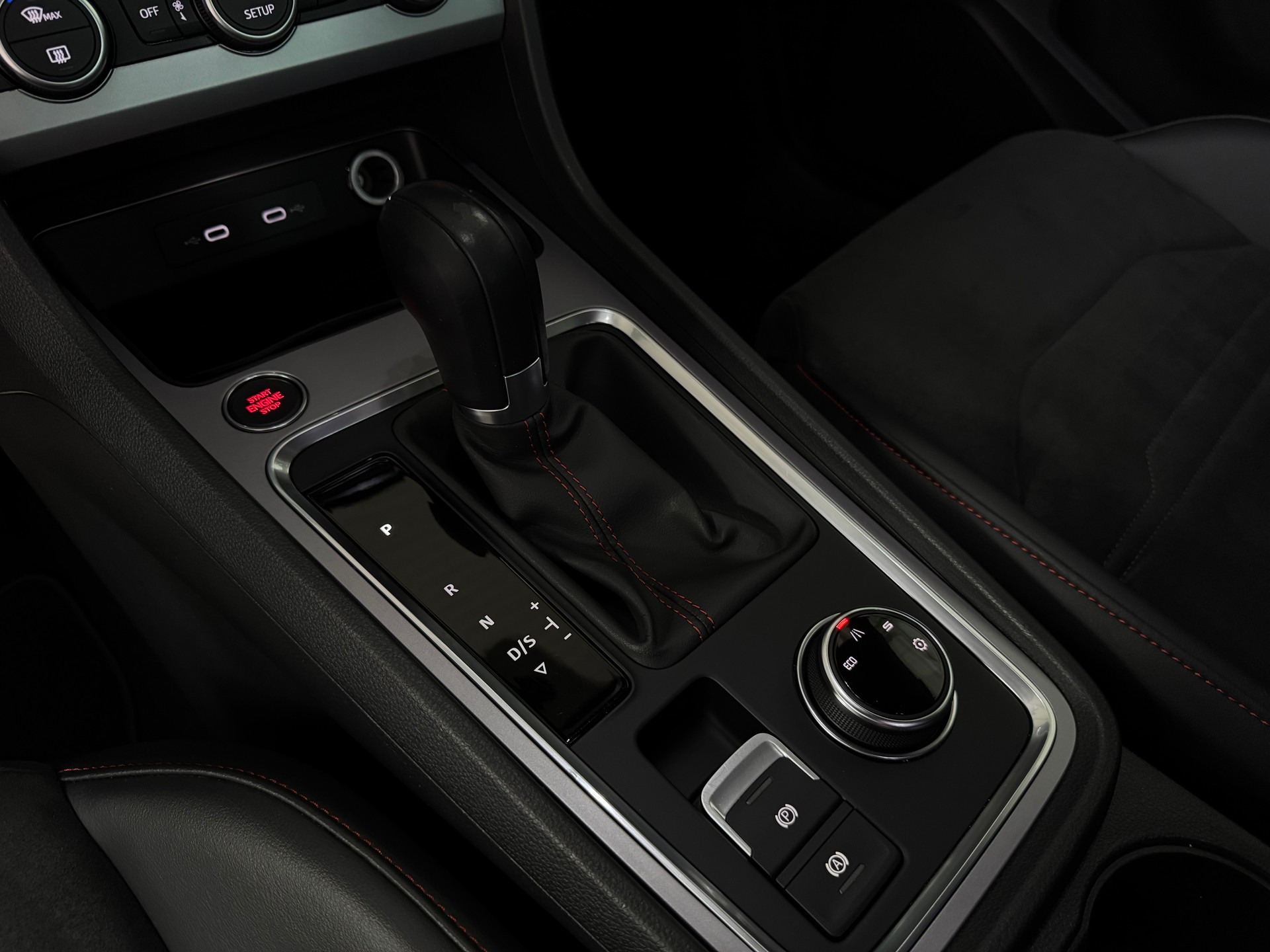 SEAT Ateca 1.5 TSI EVO Hola FR DSG-image-9