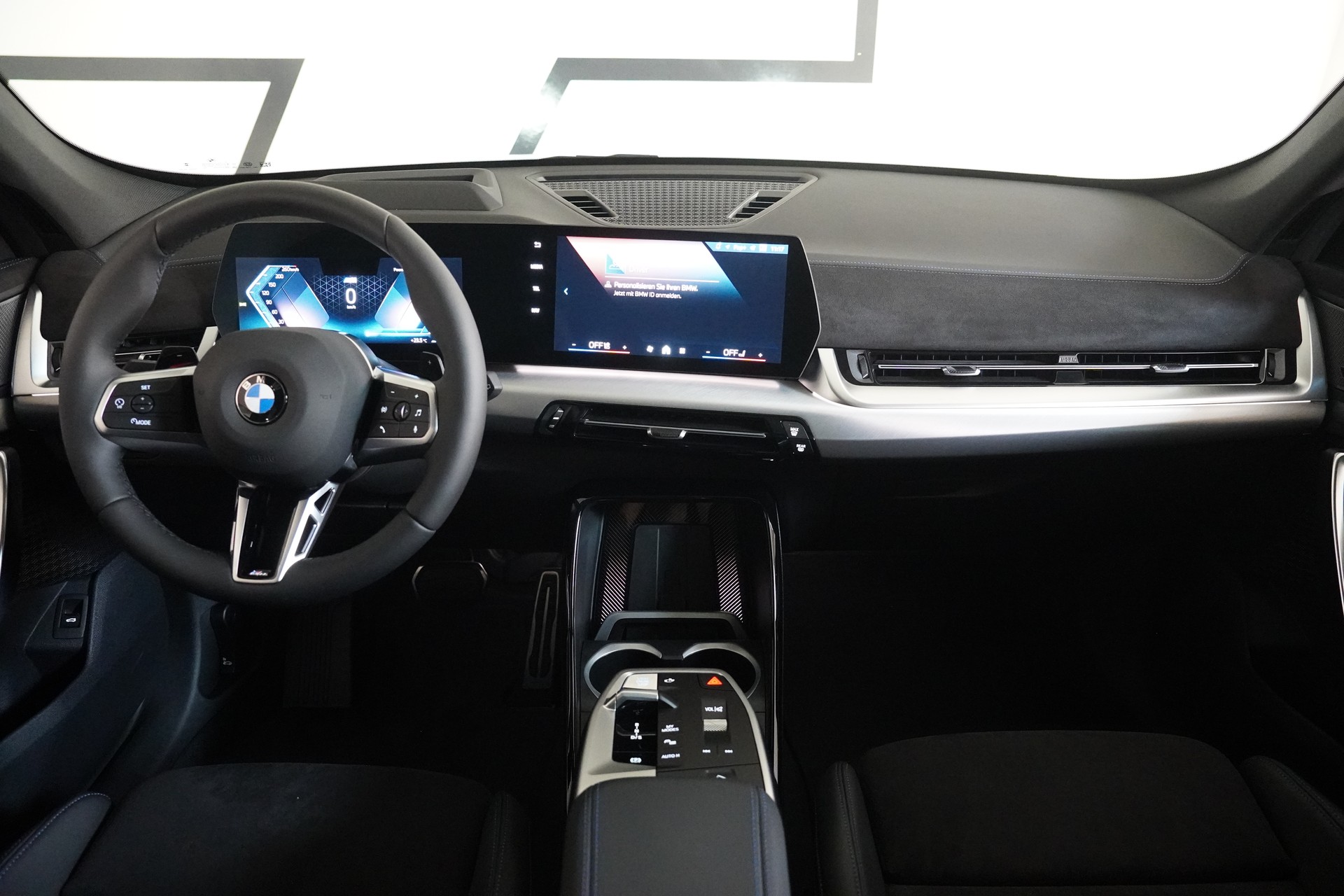 BMW X1 xDrive 23i 48V M Sport Pro-image-16