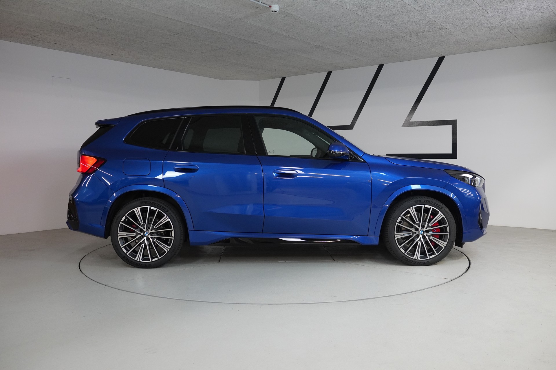 BMW X1 xDrive 23i 48V M Sport Pro-image-7