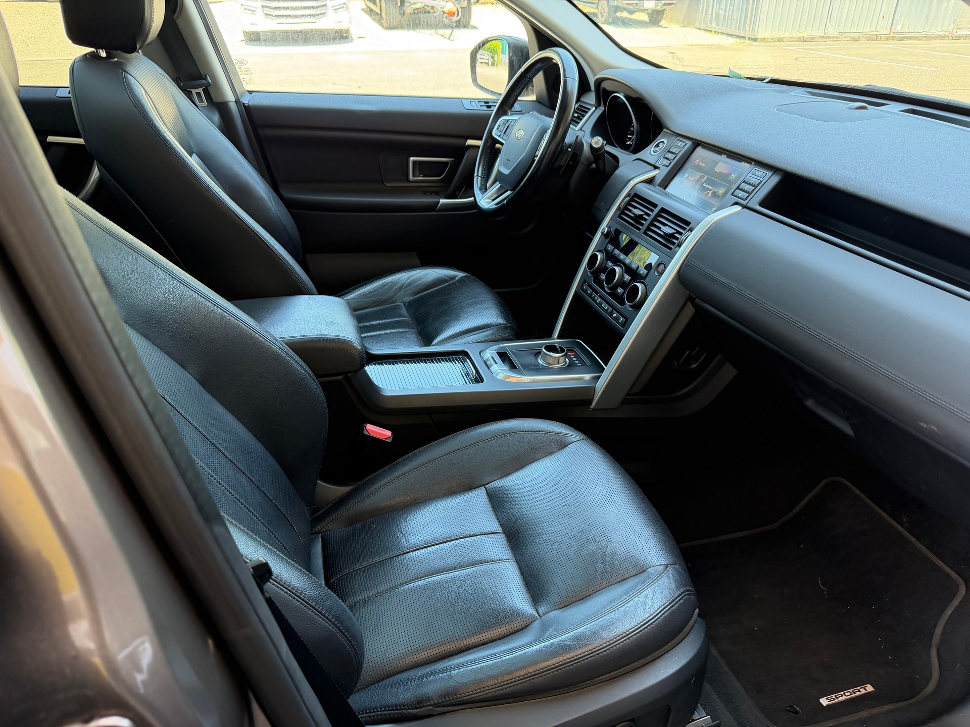 LAND ROVER Discovery Sport 2.0 TD4 HSE Luxury AT9-image-10