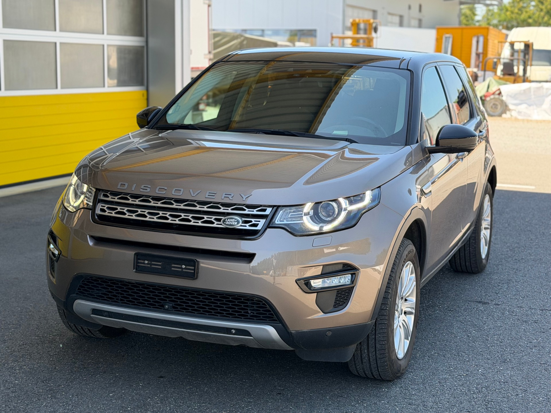 LAND ROVER Discovery Sport 2.0 TD4 HSE Luxury AT9-image-2