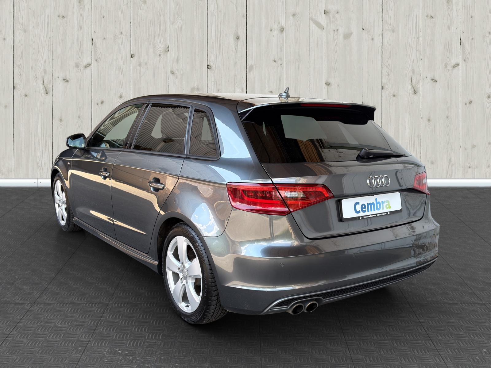 AUDI A3 Sportback 1.8 TFSI Ambiente S-tronic-image-4
