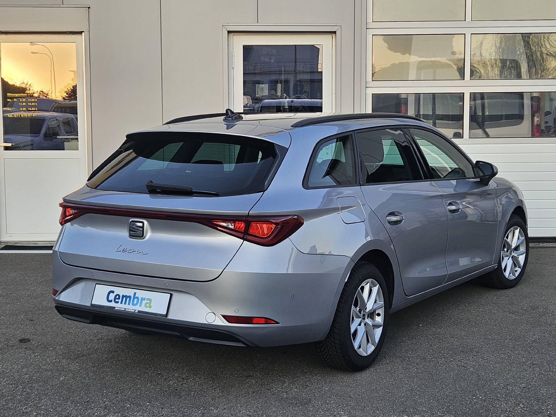 SEAT Leon ST 2.0 TDI Style DSG* Navi * Abstandsregeltempomat ACC *-image-6