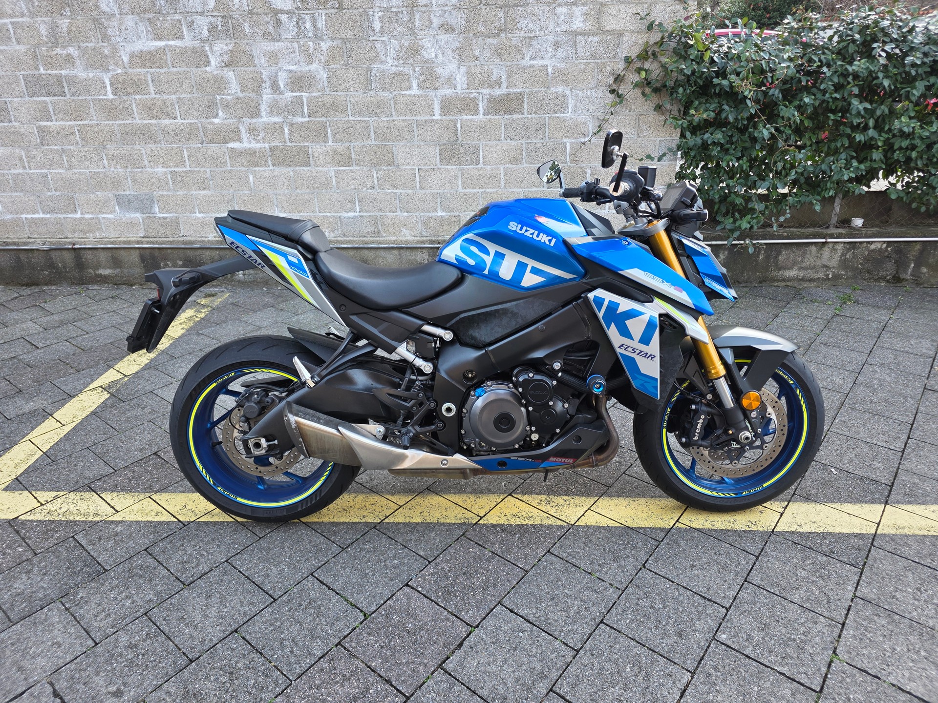 SUZUKI GSX-S 1000-image-1