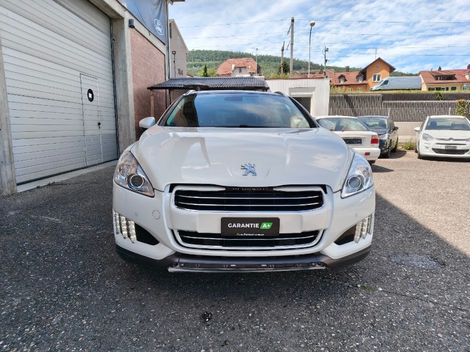 PEUGEOT 508 RXH 2.0 HDI Hybrid4 EGS6-image-8