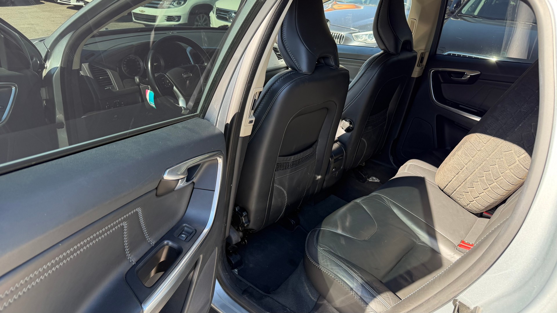 VOLVO XC60 D5 AWD OceanRace Geartronic-image-10