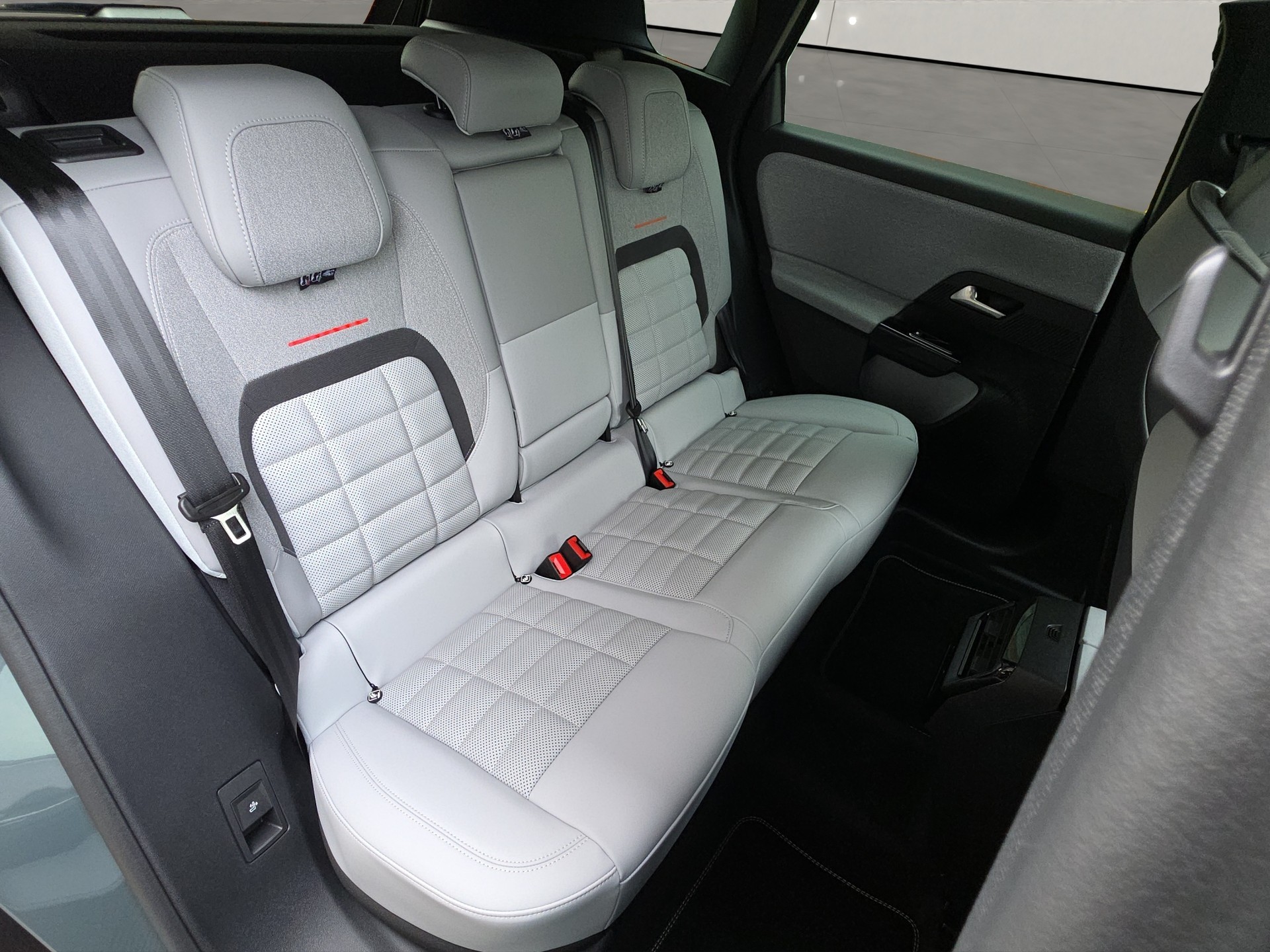 CITROEN C5 Aircross 1.2 HEV Max Automat-image-5