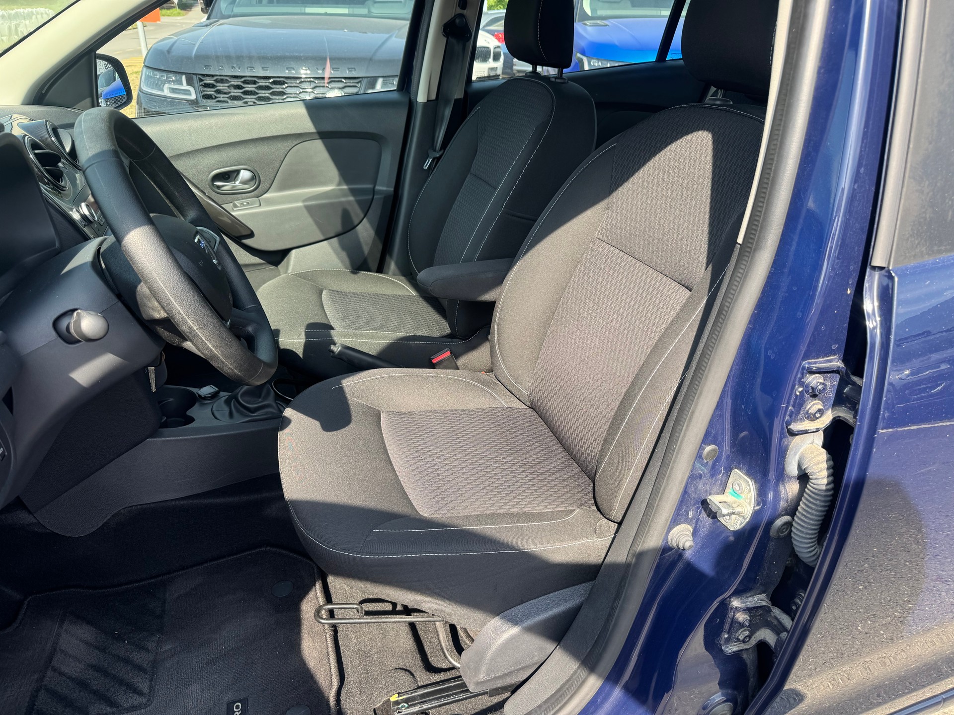 DACIA Sandero TCe 90 Comfort Automatic-image-11