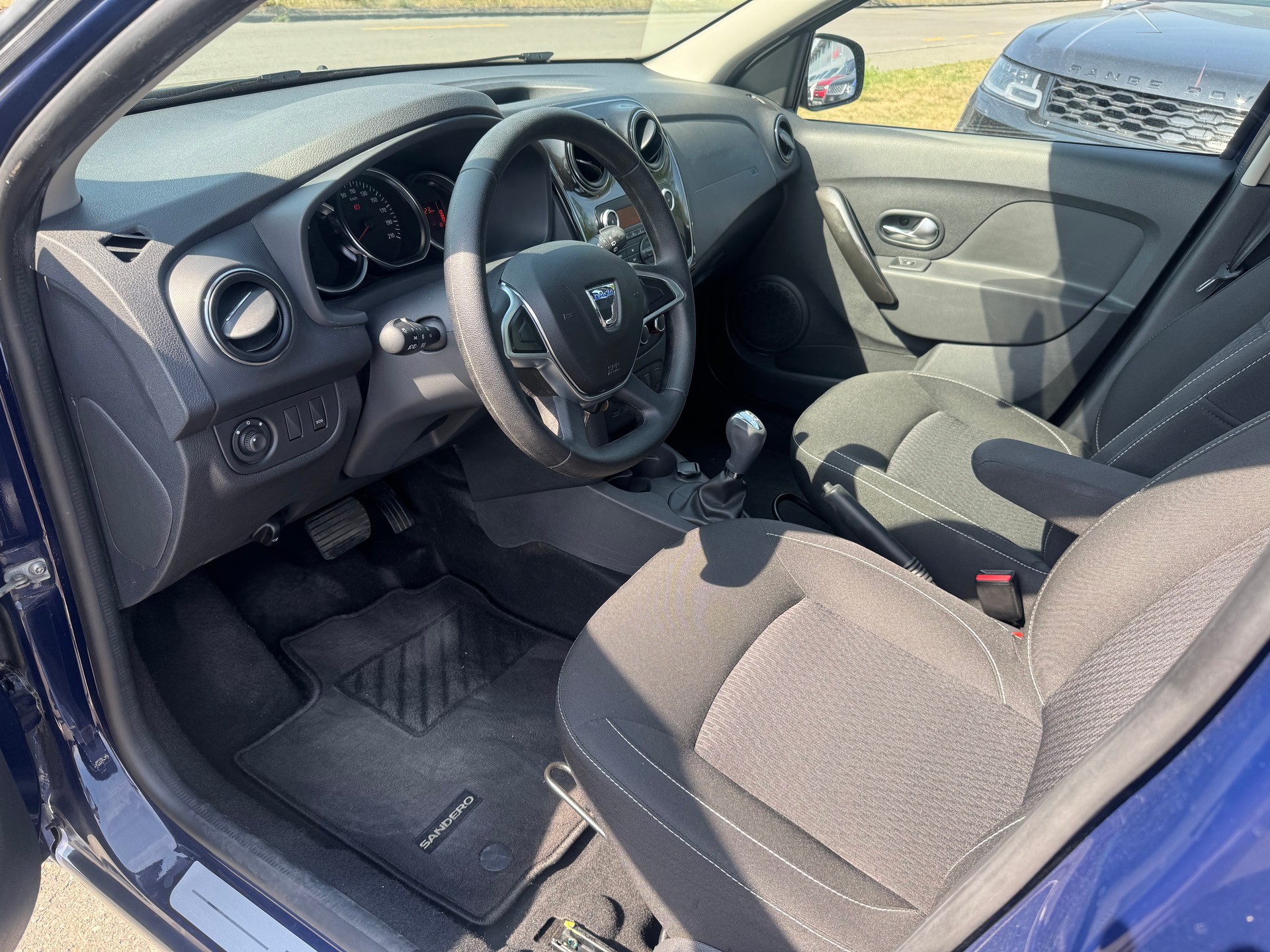 DACIA Sandero TCe 90 Comfort Automatic-image-12