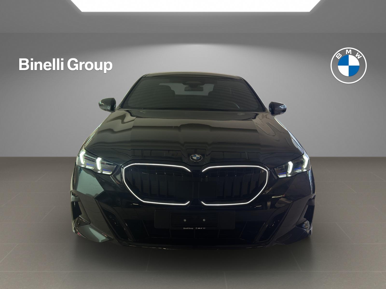 BMW 520d xDrive-showroom-element-1