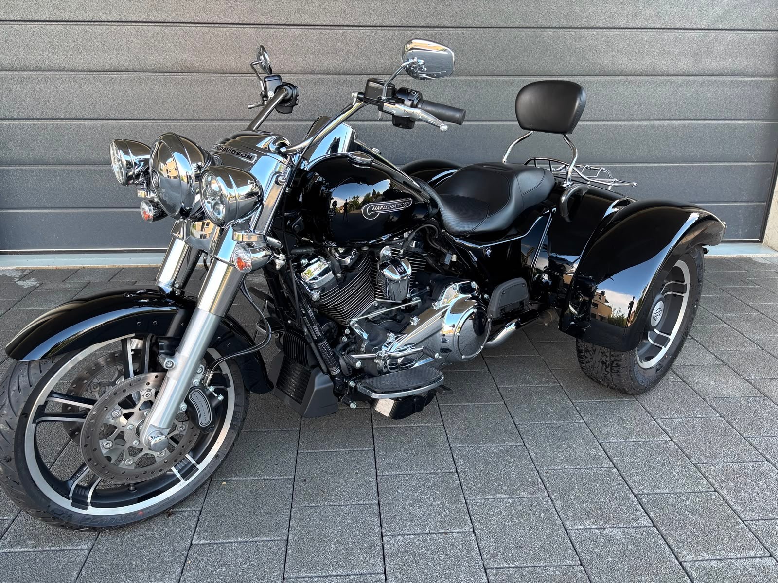 HARLEY-DAVIDSON FLRT Freewheeler-image-0