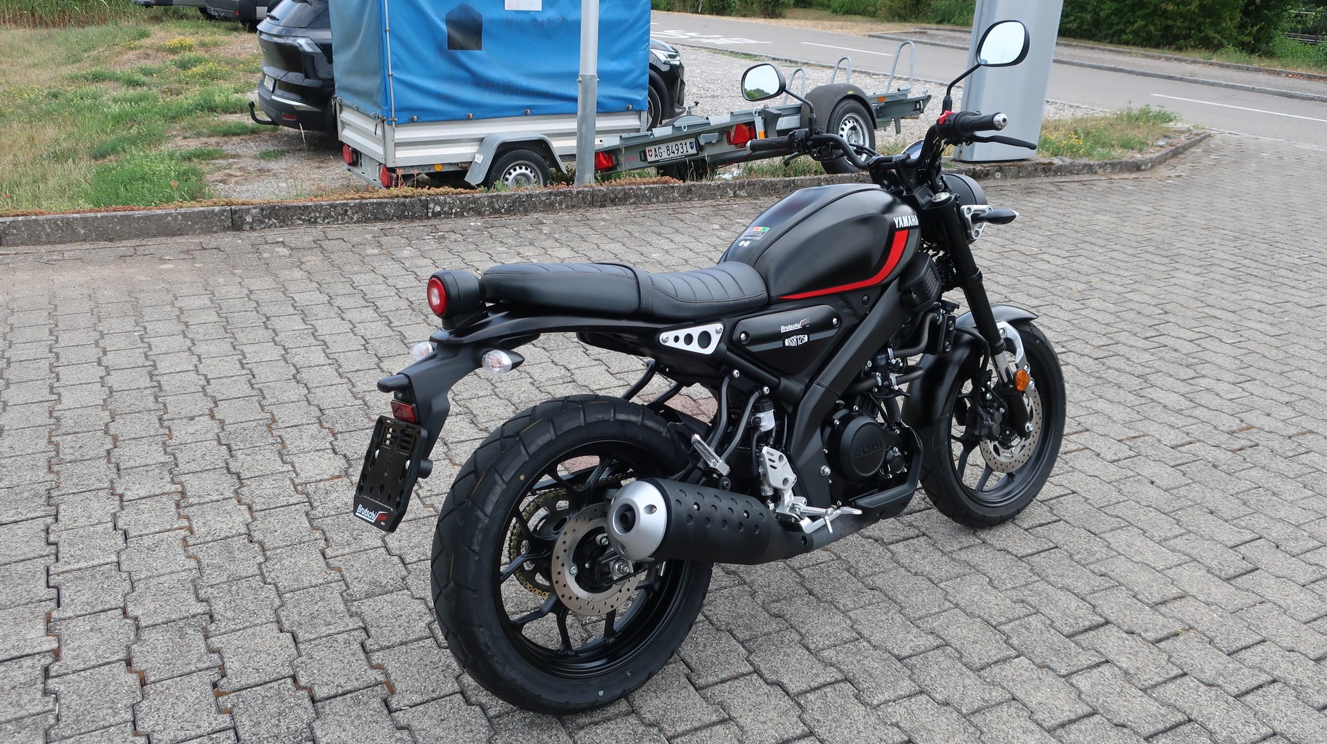 YAMAHA XSR 125-image-2