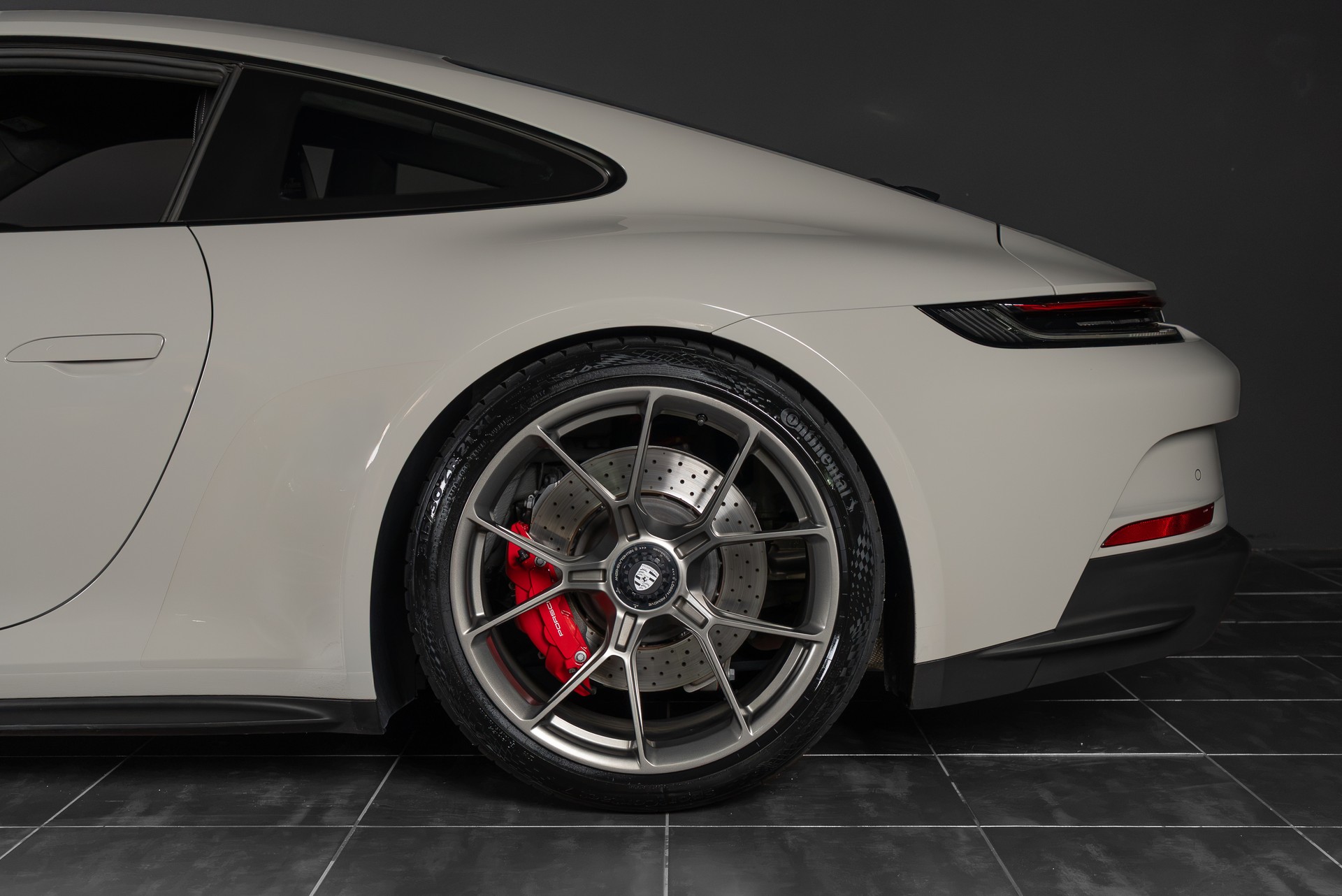 PORSCHE 911 GT3 Touring PDK-showroom-element-3