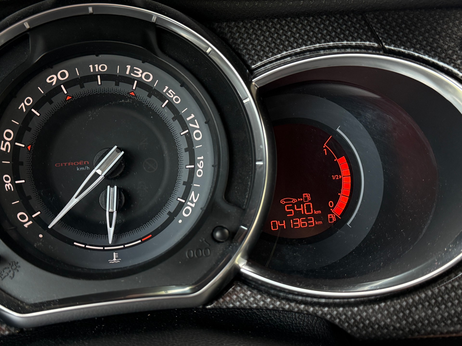 DS AUTOMOBILES DS3 1.6 THP Sport Chic Anniv.-image-16