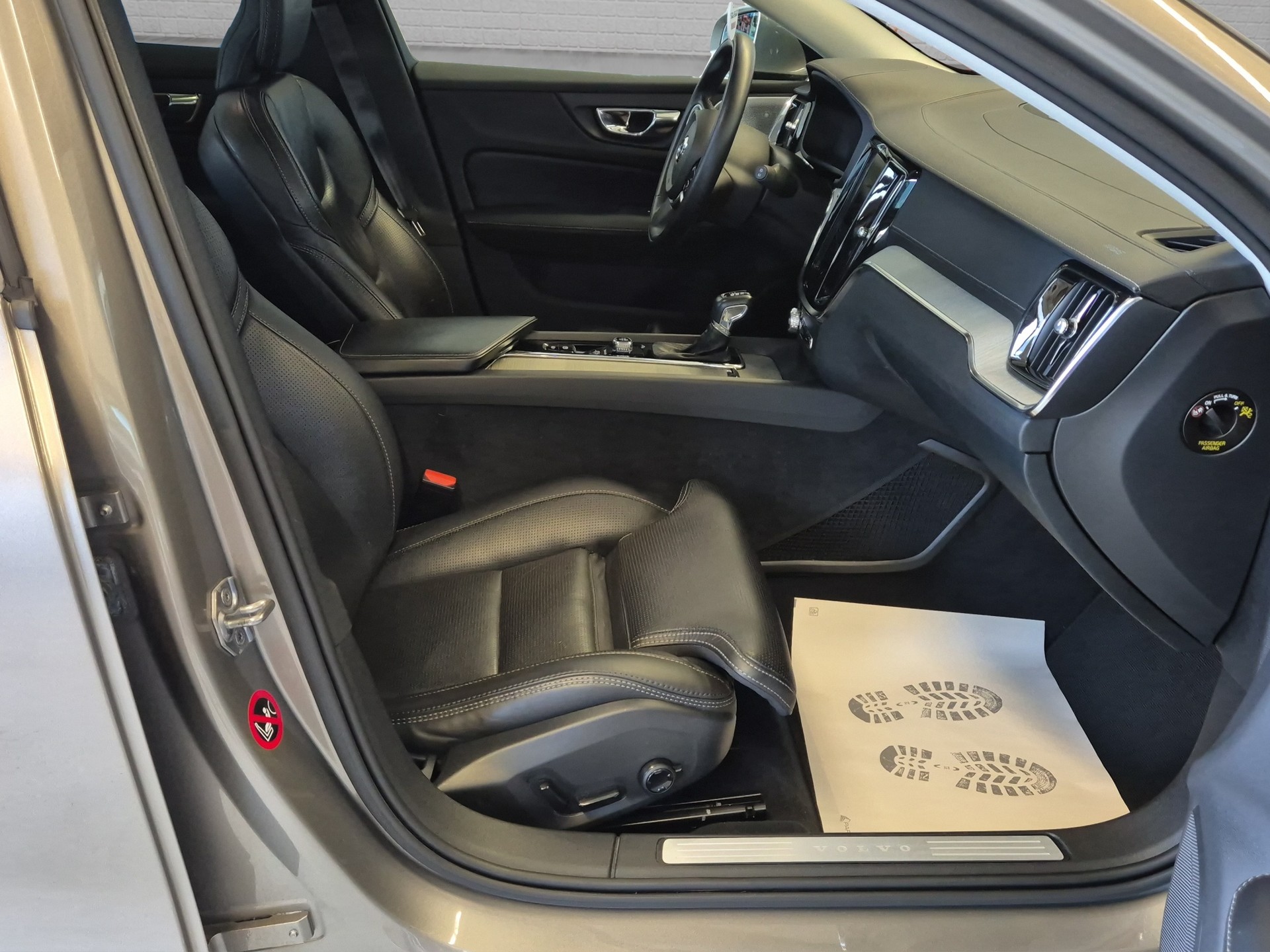 VOLVO V60 T6 AWD Inscription Geartronic-image-18