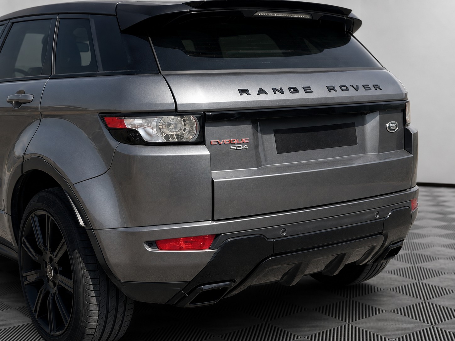LAND ROVER Range Rover Evoque 2.2 SD4 Prestige AT9-image-4