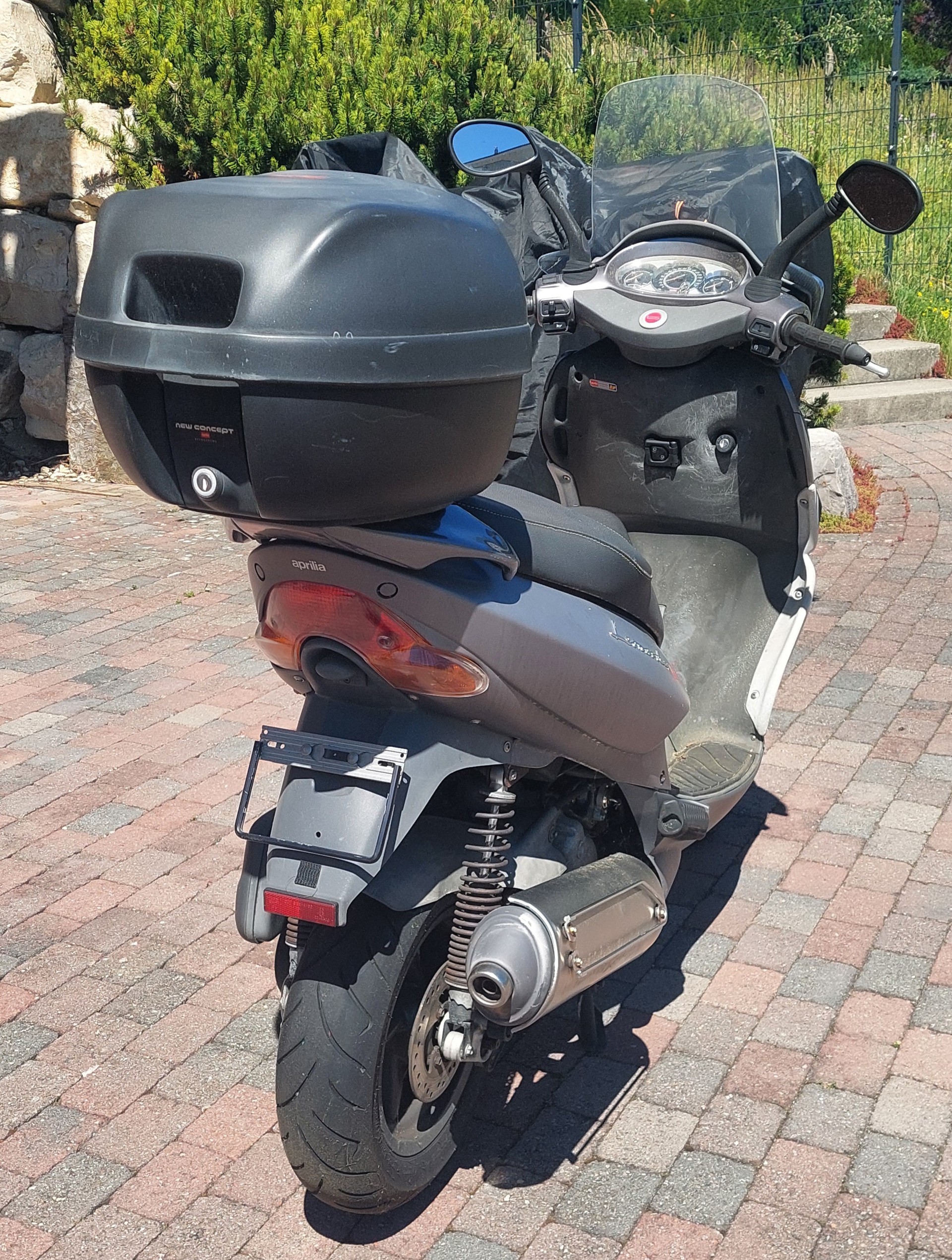 APRILIA Leonardo 125 ST-image-7