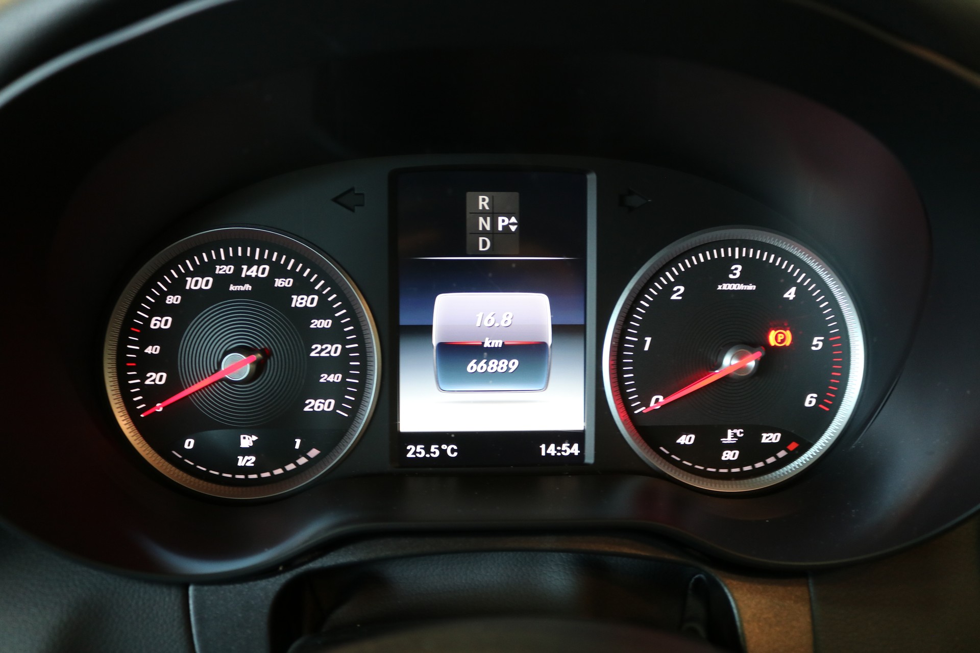 MERCEDES-BENZ C 220 BlueTEC Exclusive 7G-Tronic-image-23