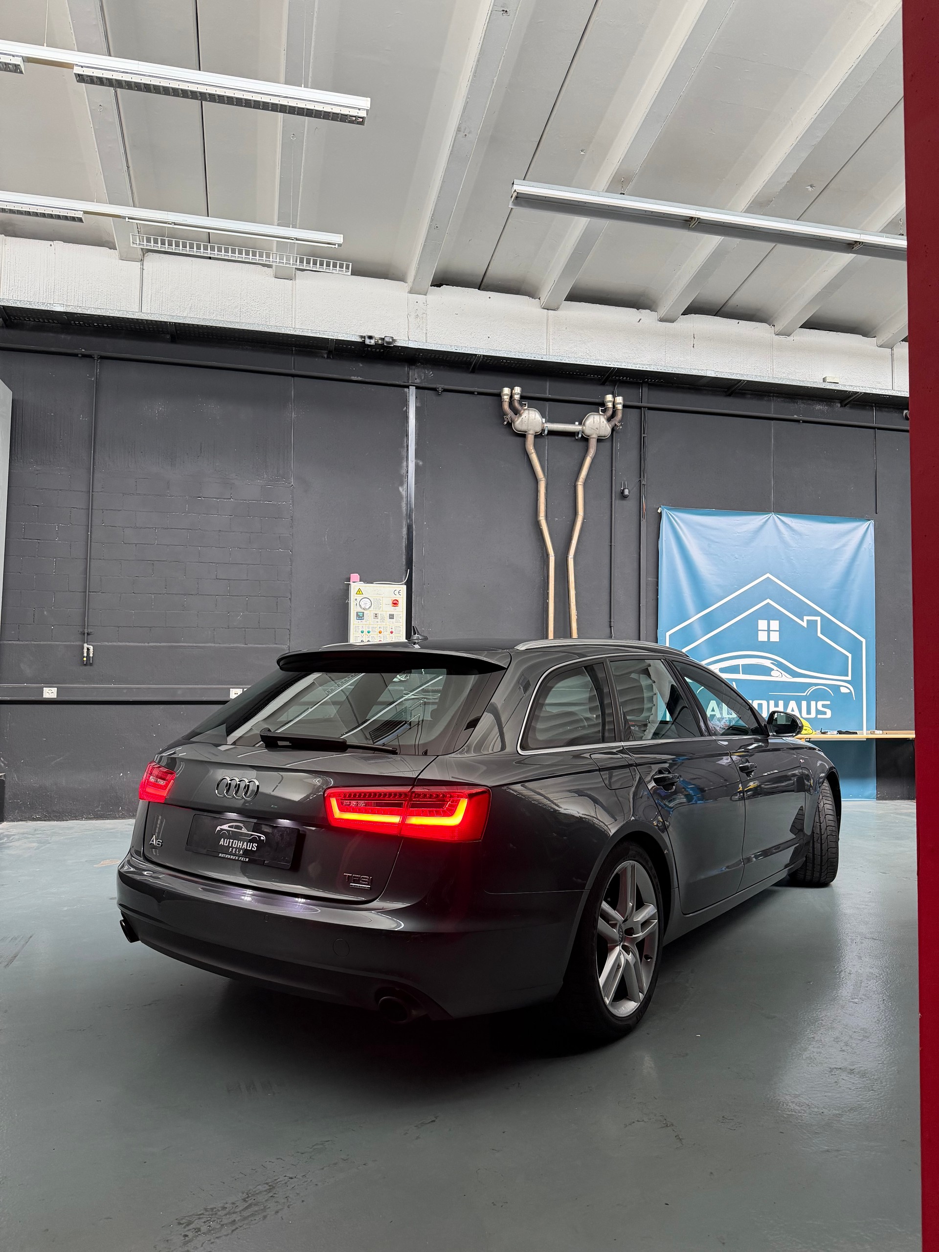 AUDI A6 Avant 3.0 TFSI V6 quattro S-tronic-showroom-element-1