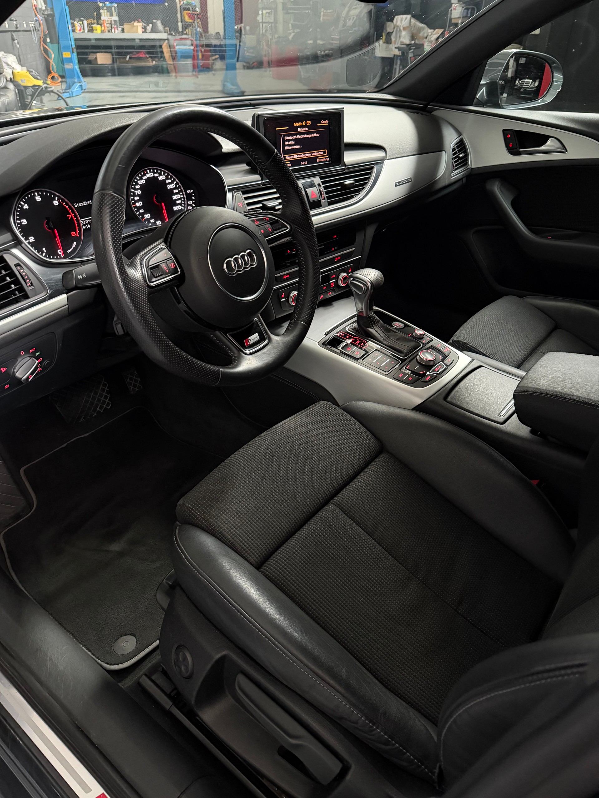 AUDI A6 Avant 3.0 TFSI V6 quattro S-tronic-showroom-element-3