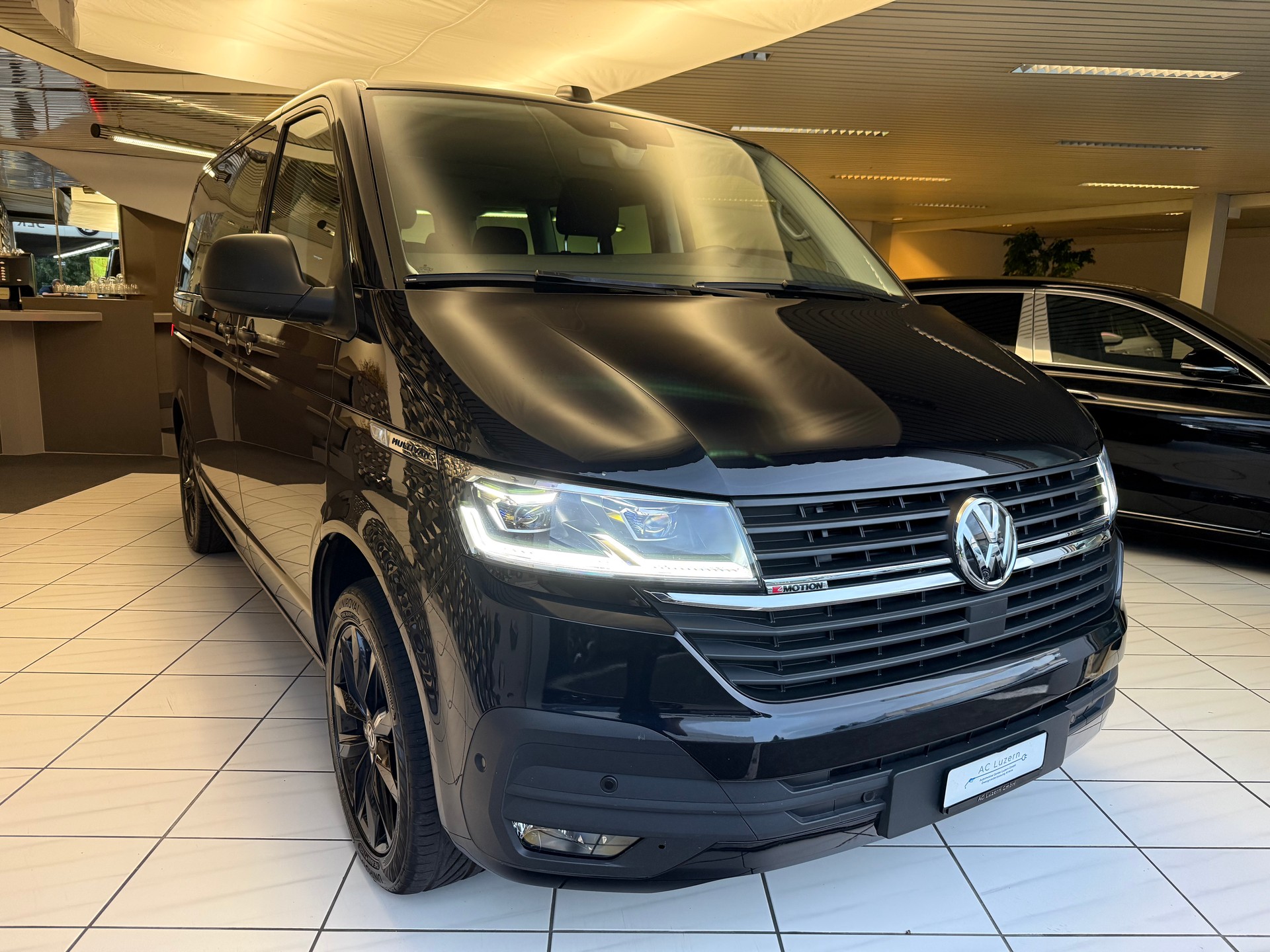 VW T6.1 Multivan 2.0 TDI Trendline Liberty 4Motion DSG-showroom-element-3