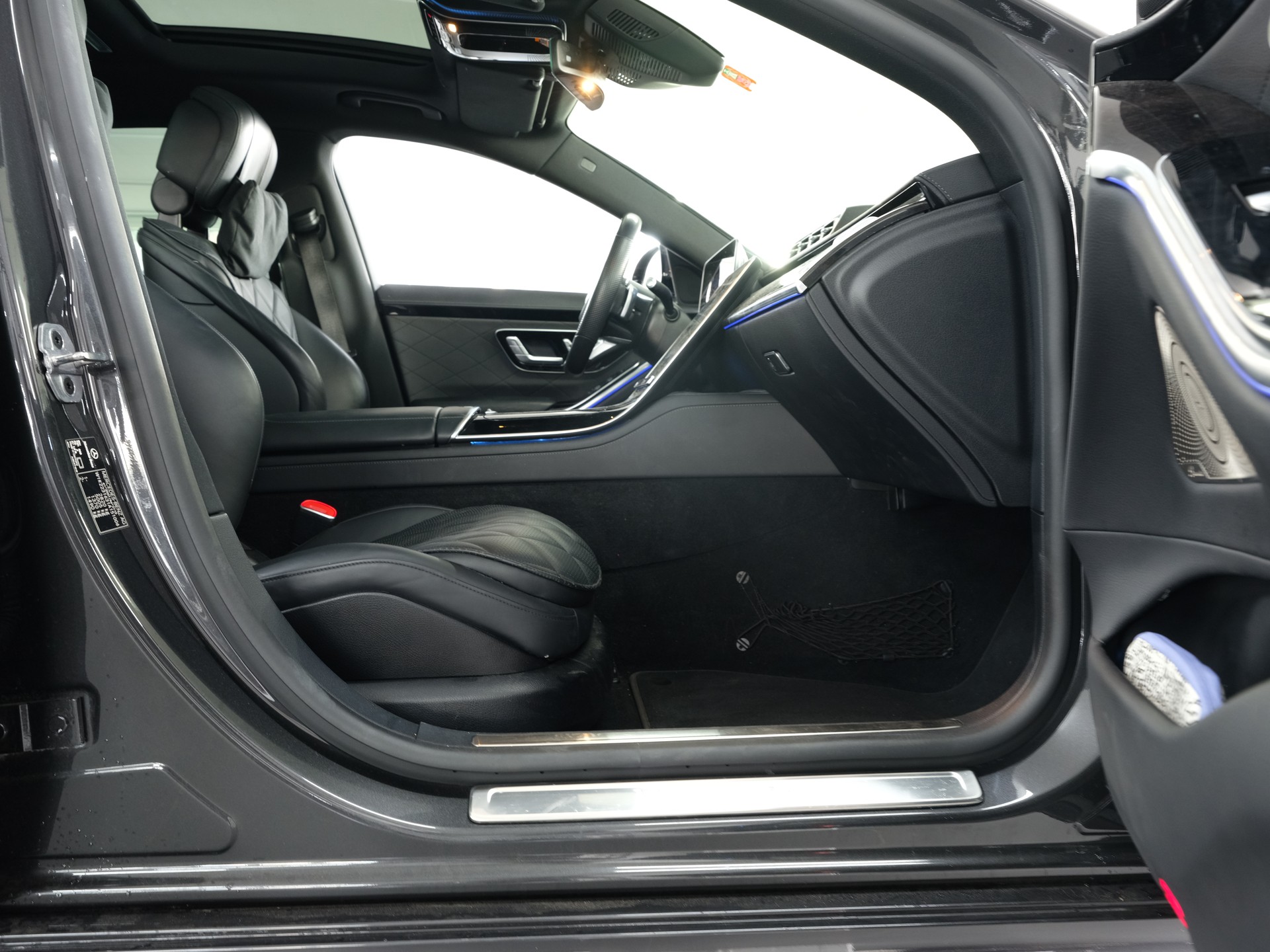 MERCEDES-BENZ S 500 4Matic AMG Line 9G-Tronic *Burmester* *360 Kamera* *Designo*-image-32