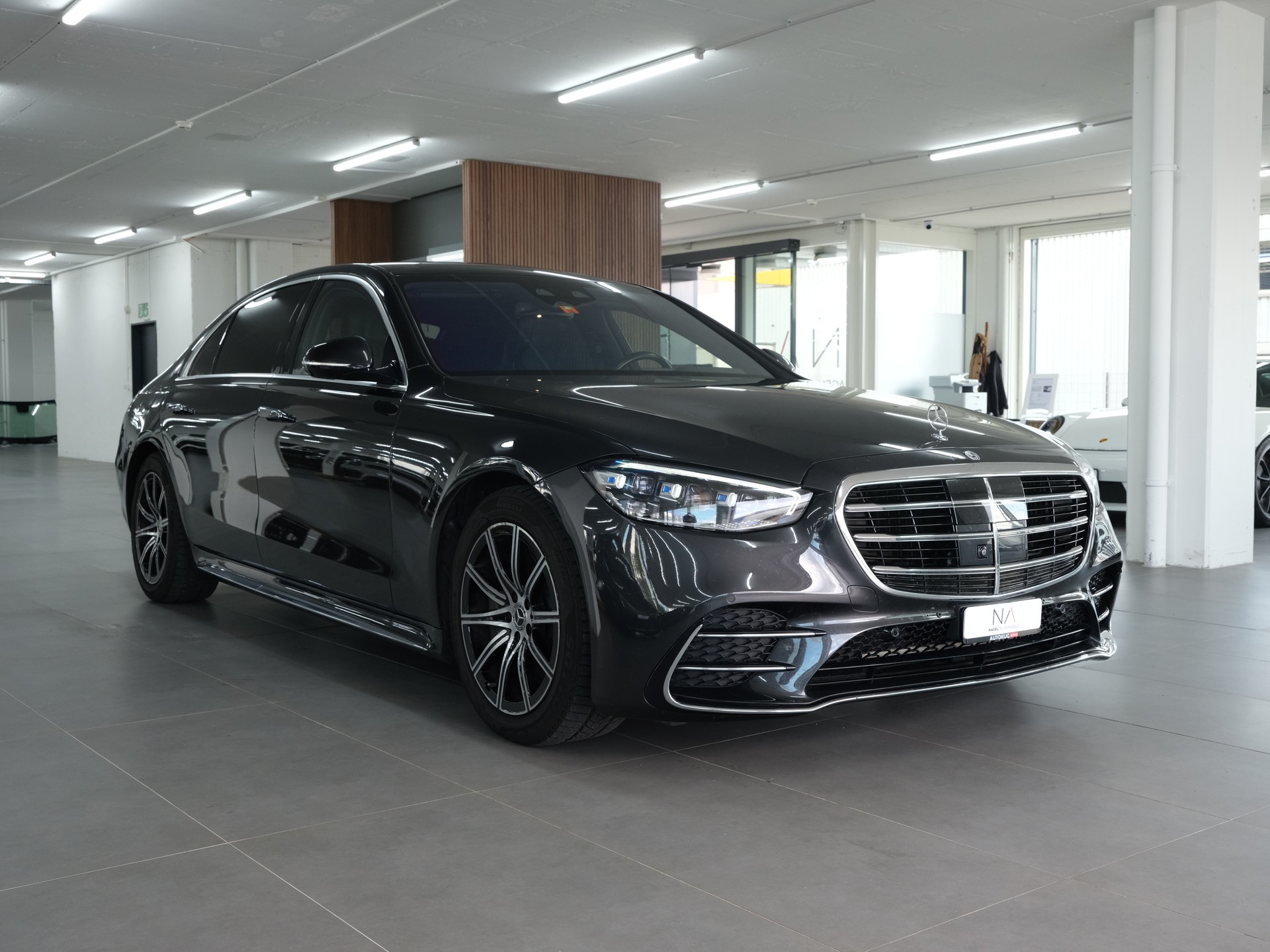 MERCEDES-BENZ S 500 4Matic AMG Line 9G-Tronic *Burmester* *360 Kamera* *Designo*-showroom-element-1