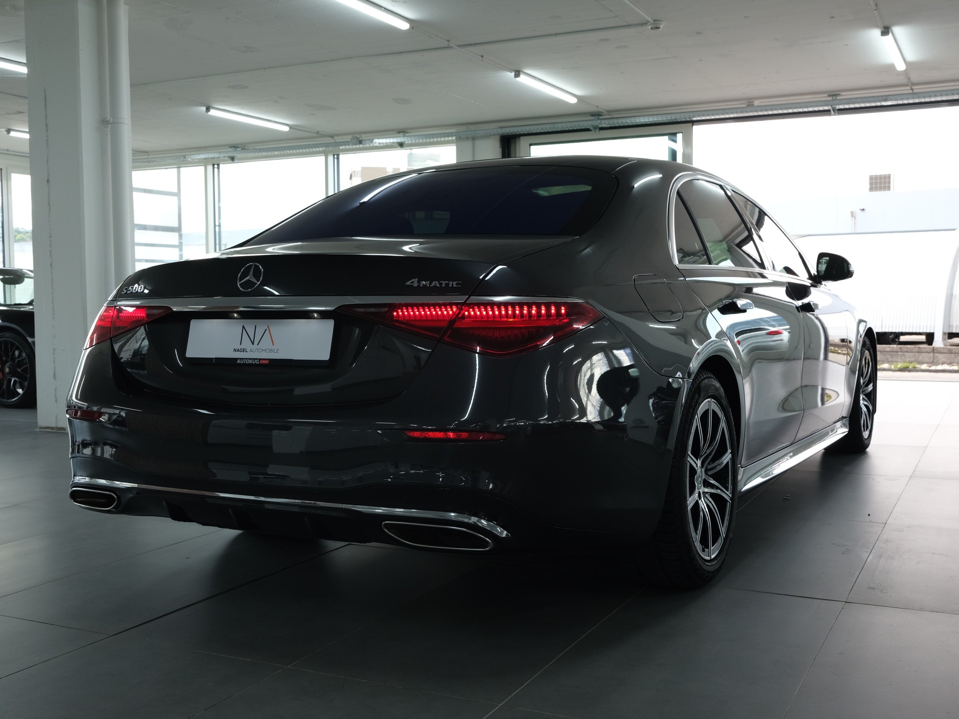 MERCEDES-BENZ S 500 4Matic AMG Line 9G-Tronic *Burmester* *360 Kamera* *Designo*-showroom-element-2