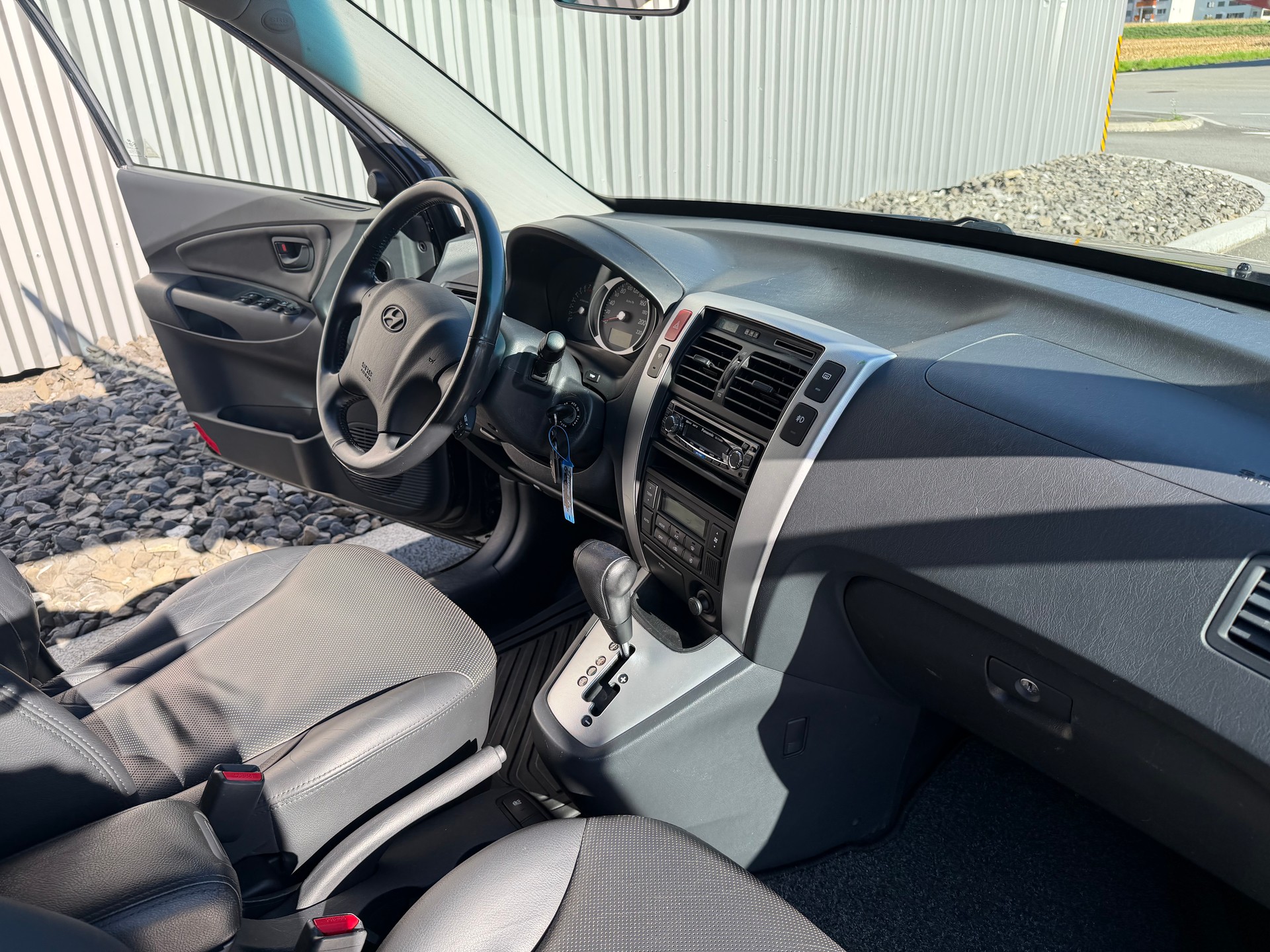 HYUNDAI Tucson 2.7 V6 Premium 4WD-image-19