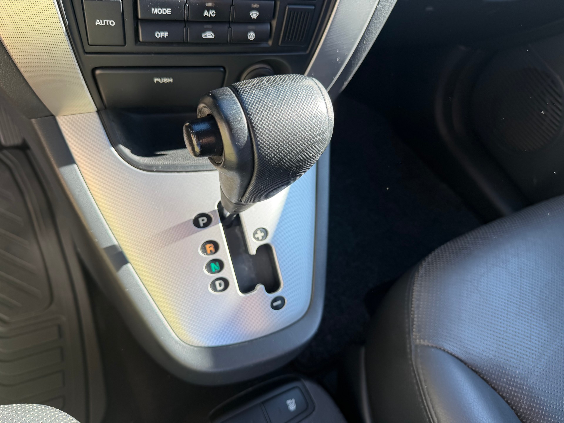 HYUNDAI Tucson 2.7 V6 Premium 4WD-image-39