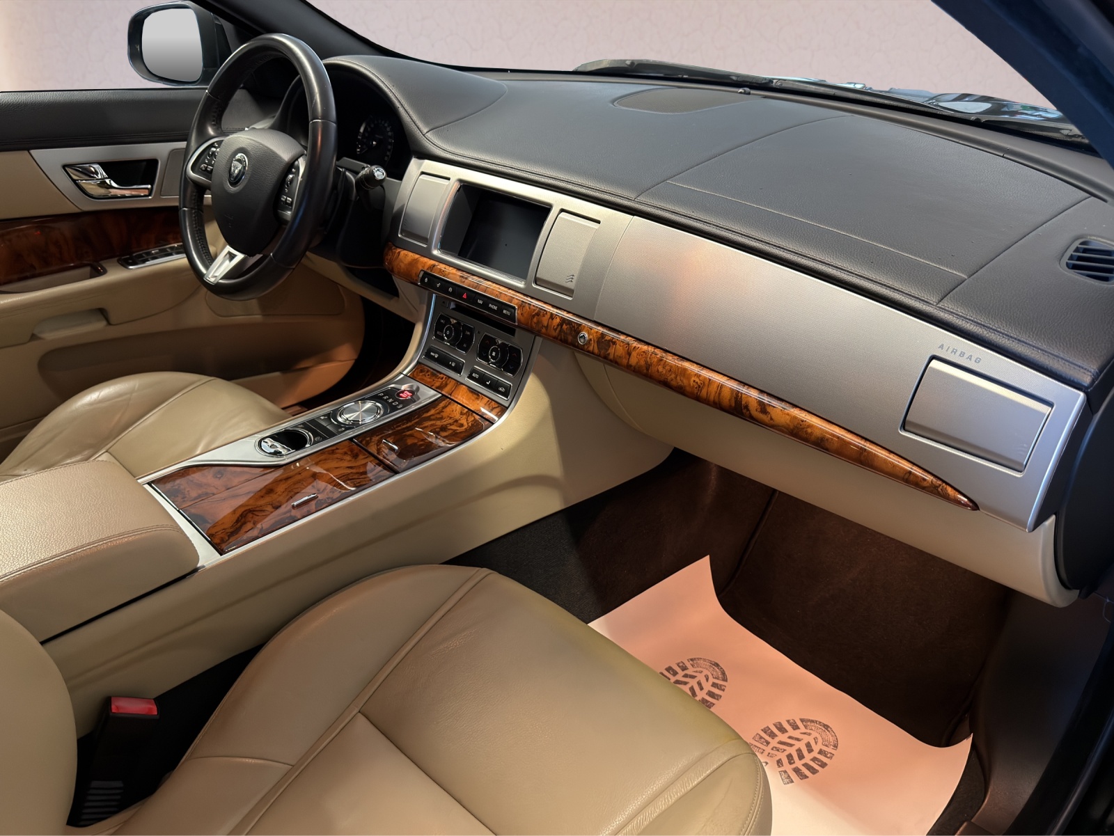 JAGUAR XF 3.0 V6 S/C 4x4-image-16