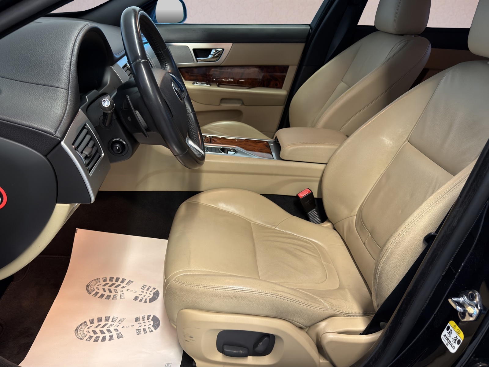 JAGUAR XF 3.0 V6 S/C 4x4-image-15