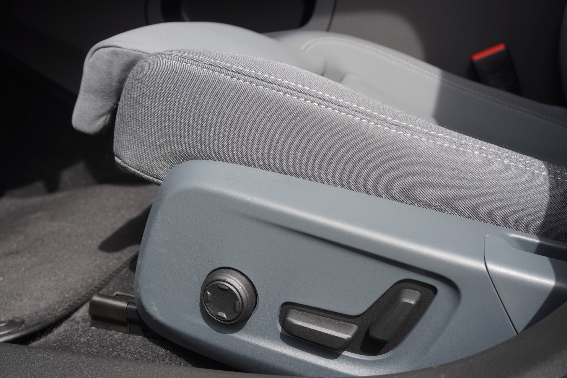 POLESTAR Polestar 2 Long Range Single Plus Pack 82kWh-image-40