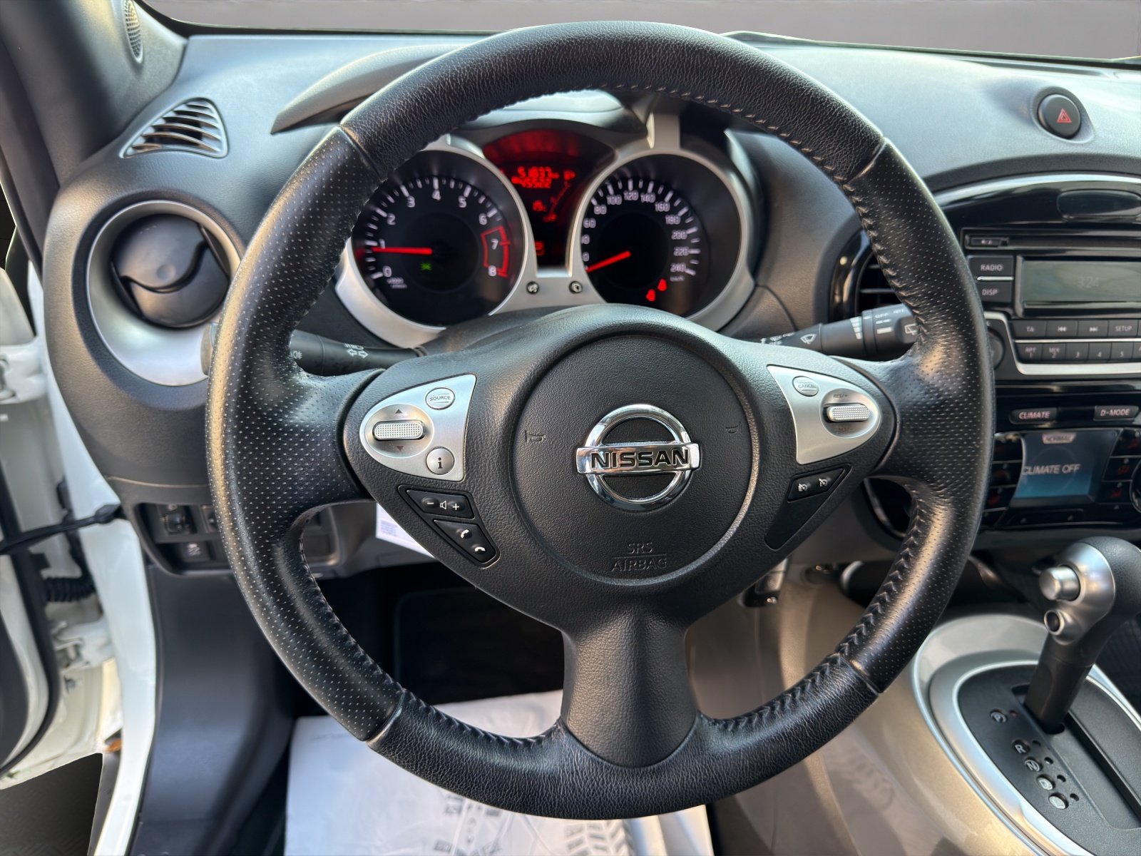 NISSAN Juke 1.6 tekna Xtronic CVT-image-9