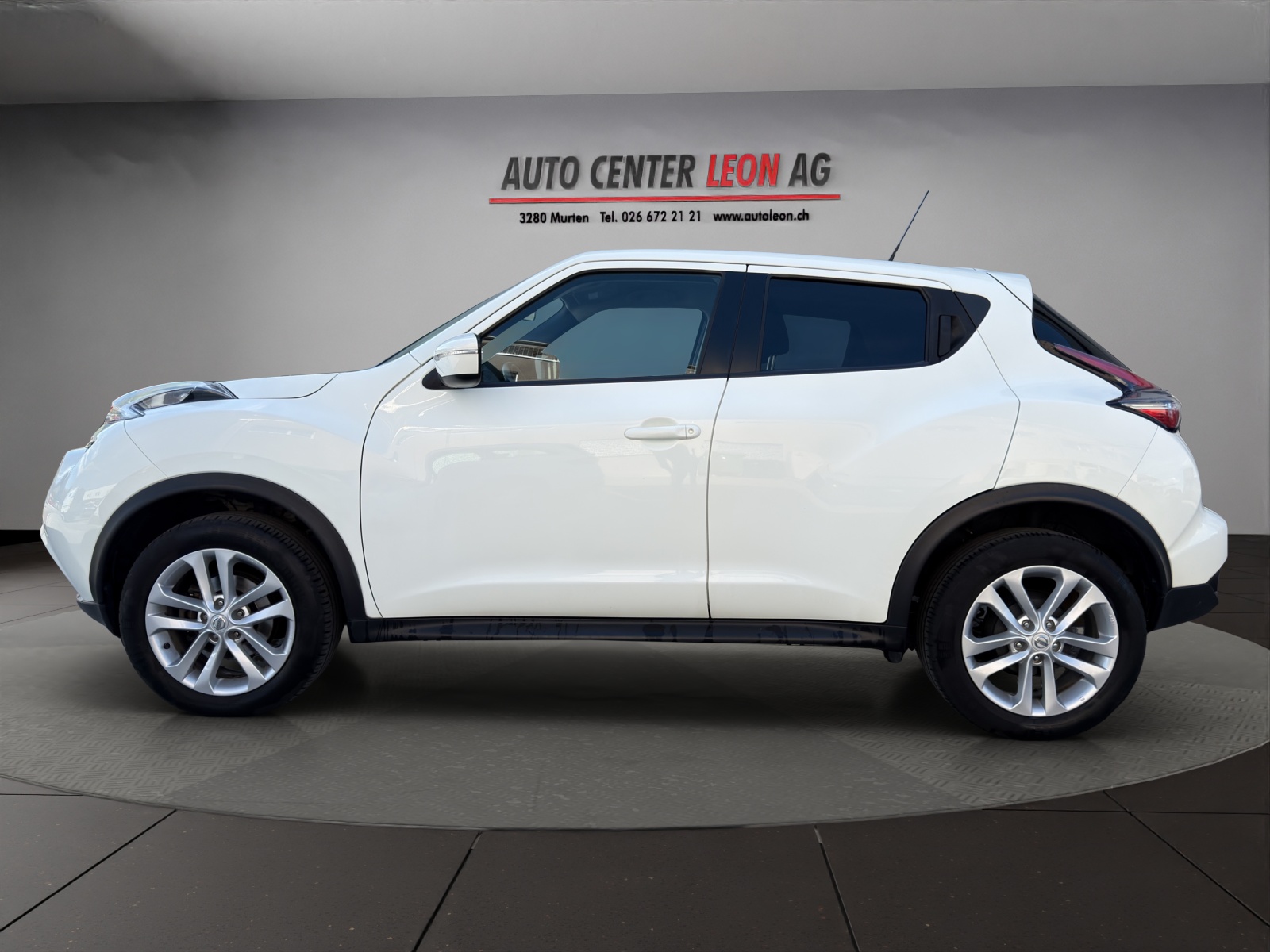 NISSAN Juke 1.6 tekna Xtronic CVT-showroom-element-2