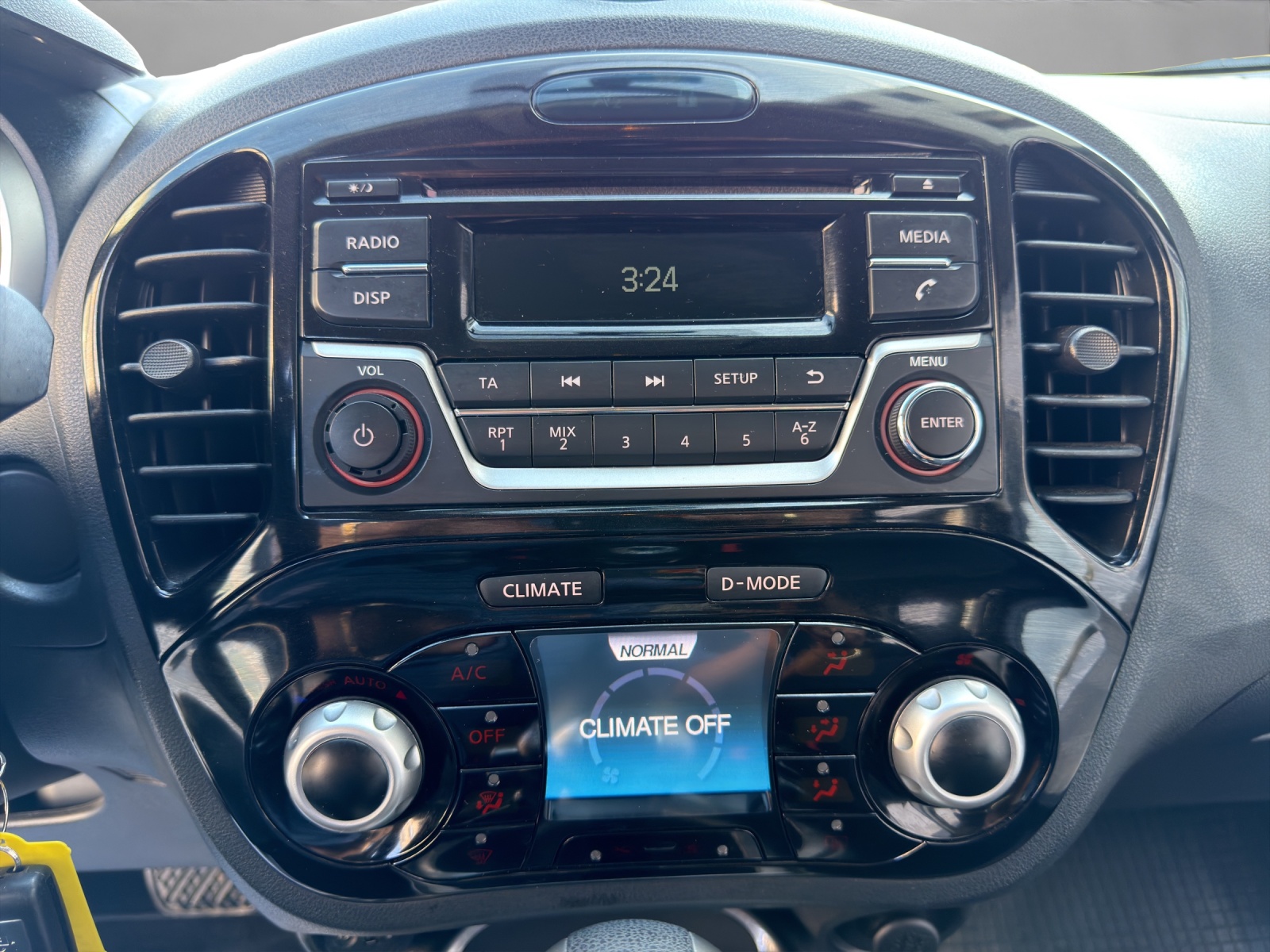 NISSAN Juke 1.6 tekna Xtronic CVT-image-14