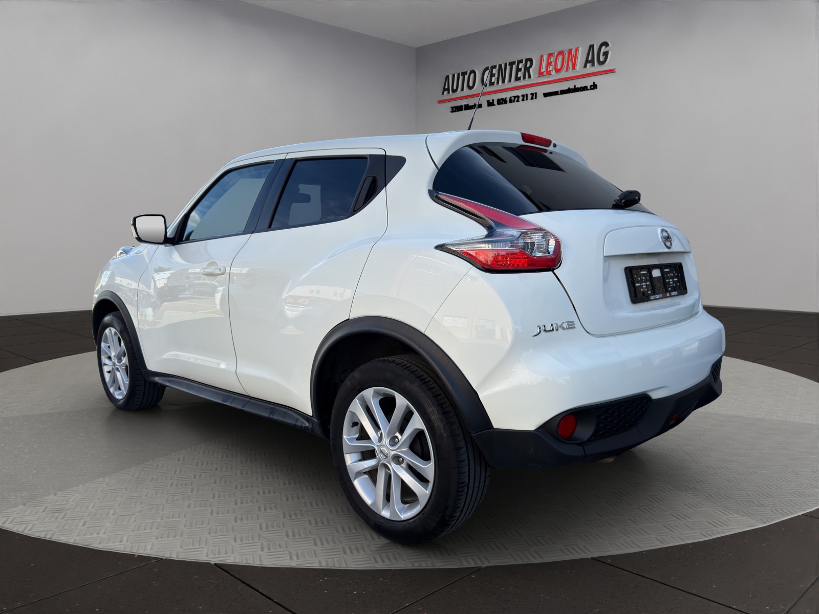 NISSAN Juke 1.6 tekna Xtronic CVT-showroom-element-3