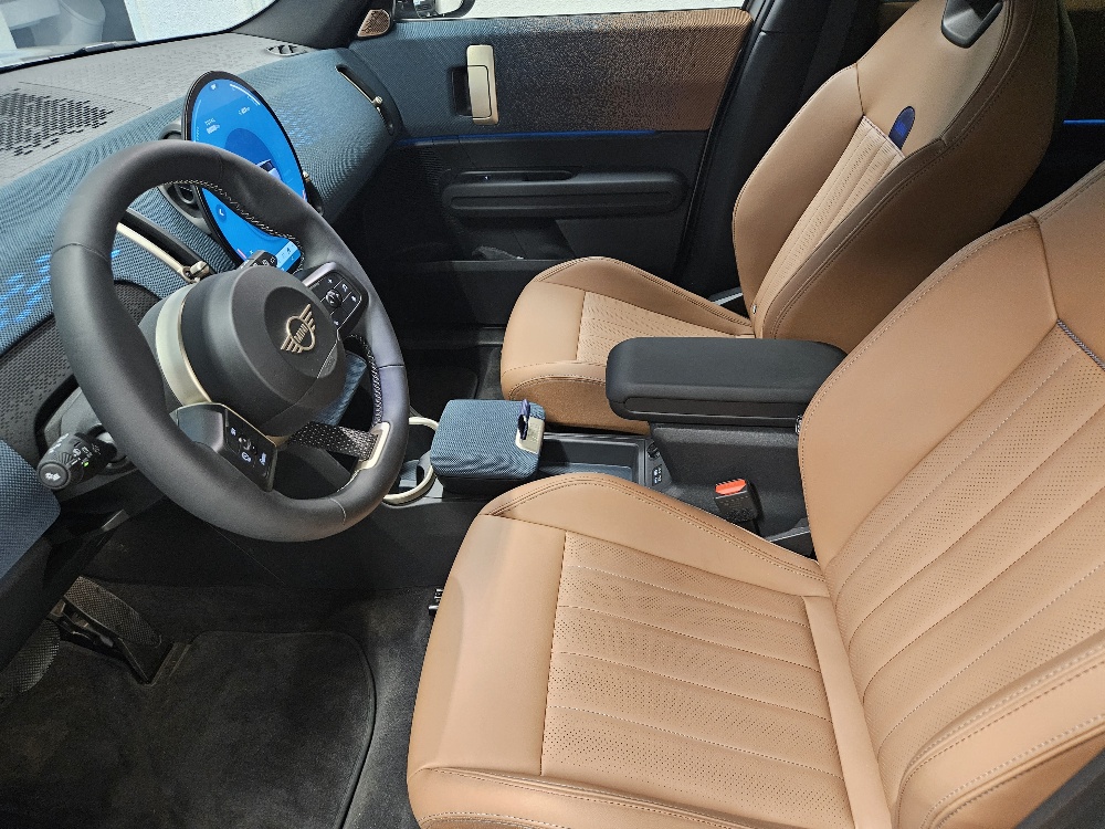 MINI Countryman E-image-9