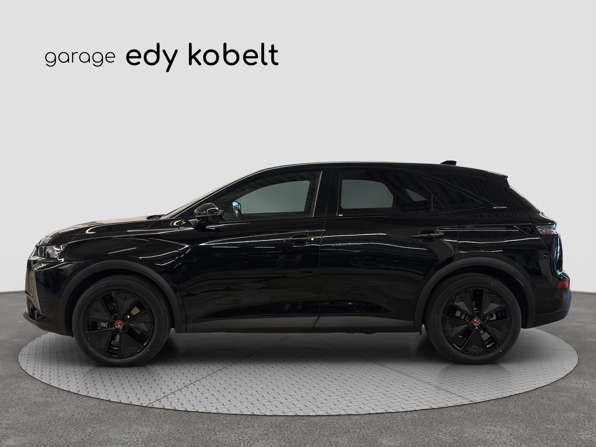 DS AUTOMOBILES DS 7 Crossback E-Tense 300 4x4 Ligne Noire-showroom-element-1