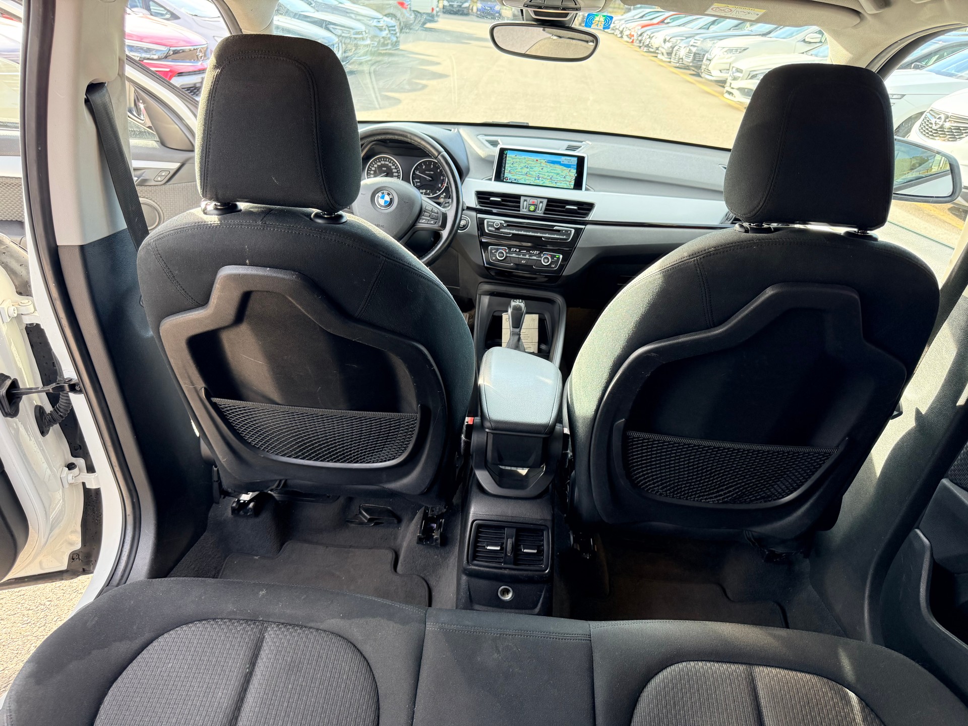 BMW X1 xDrive 18d xLine Steptronic-image-12