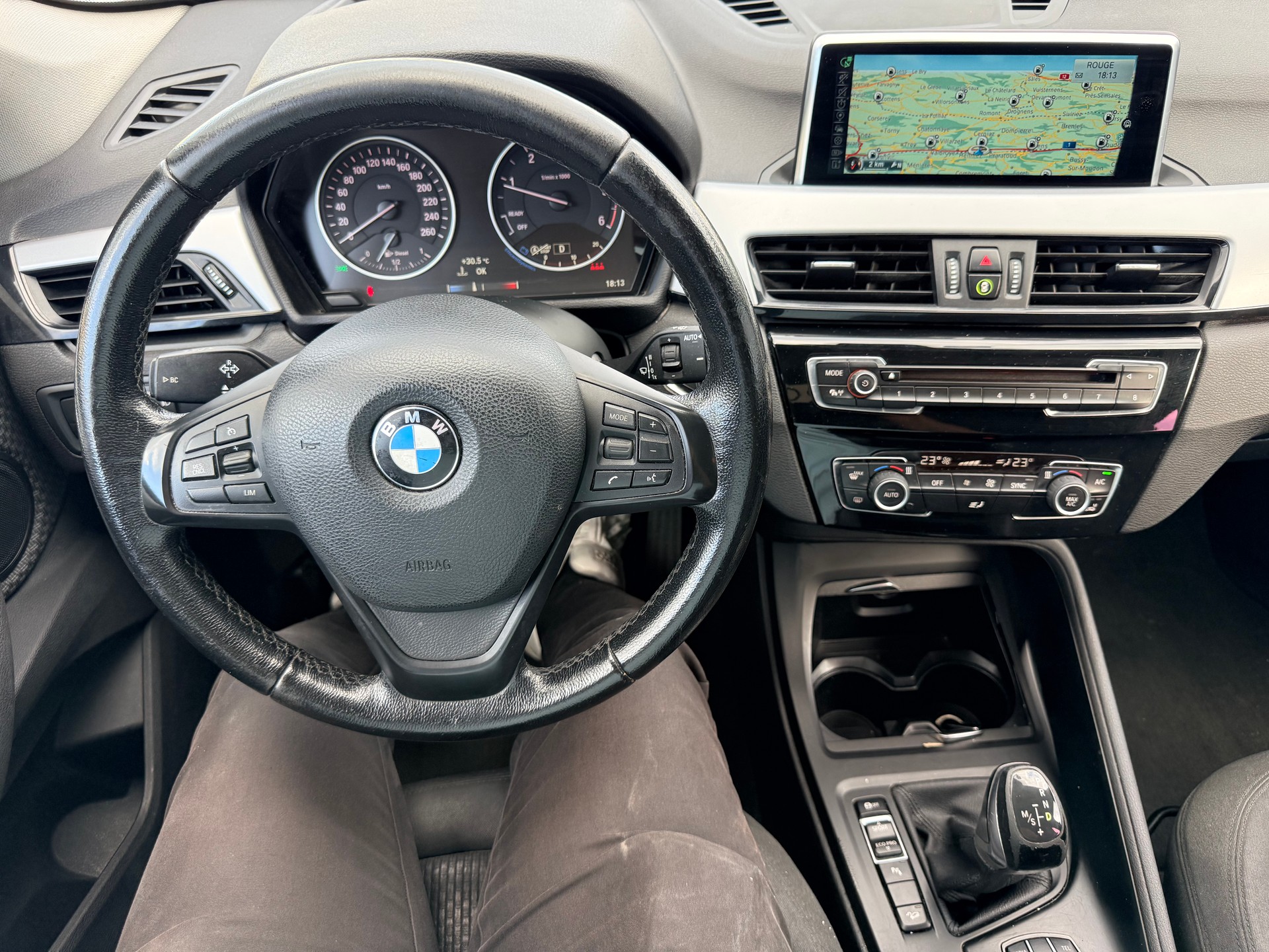 BMW X1 xDrive 18d xLine Steptronic-image-9