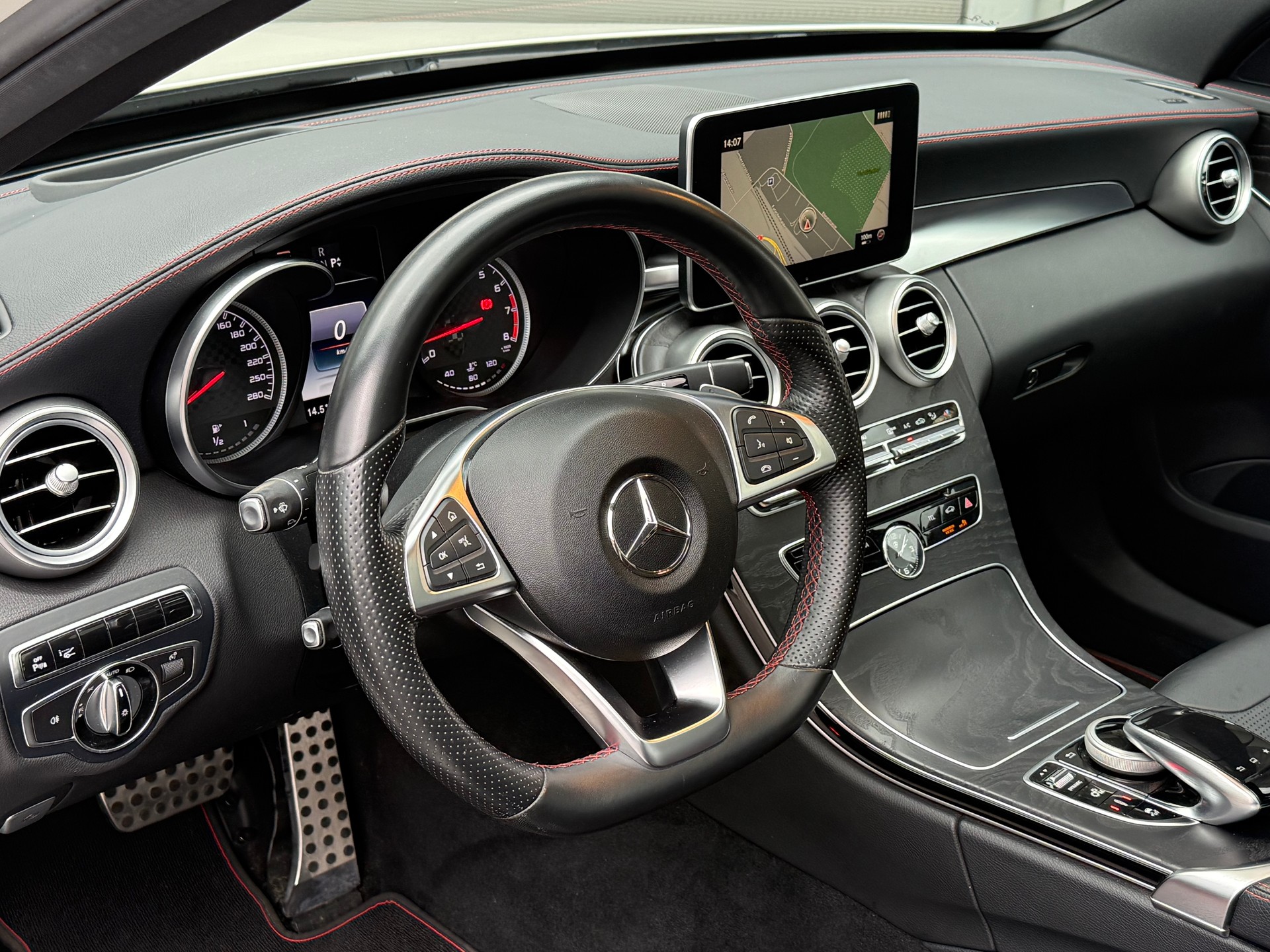 MERCEDES-BENZ C 450 AMG 4Matic 7G-Tronic-image-6