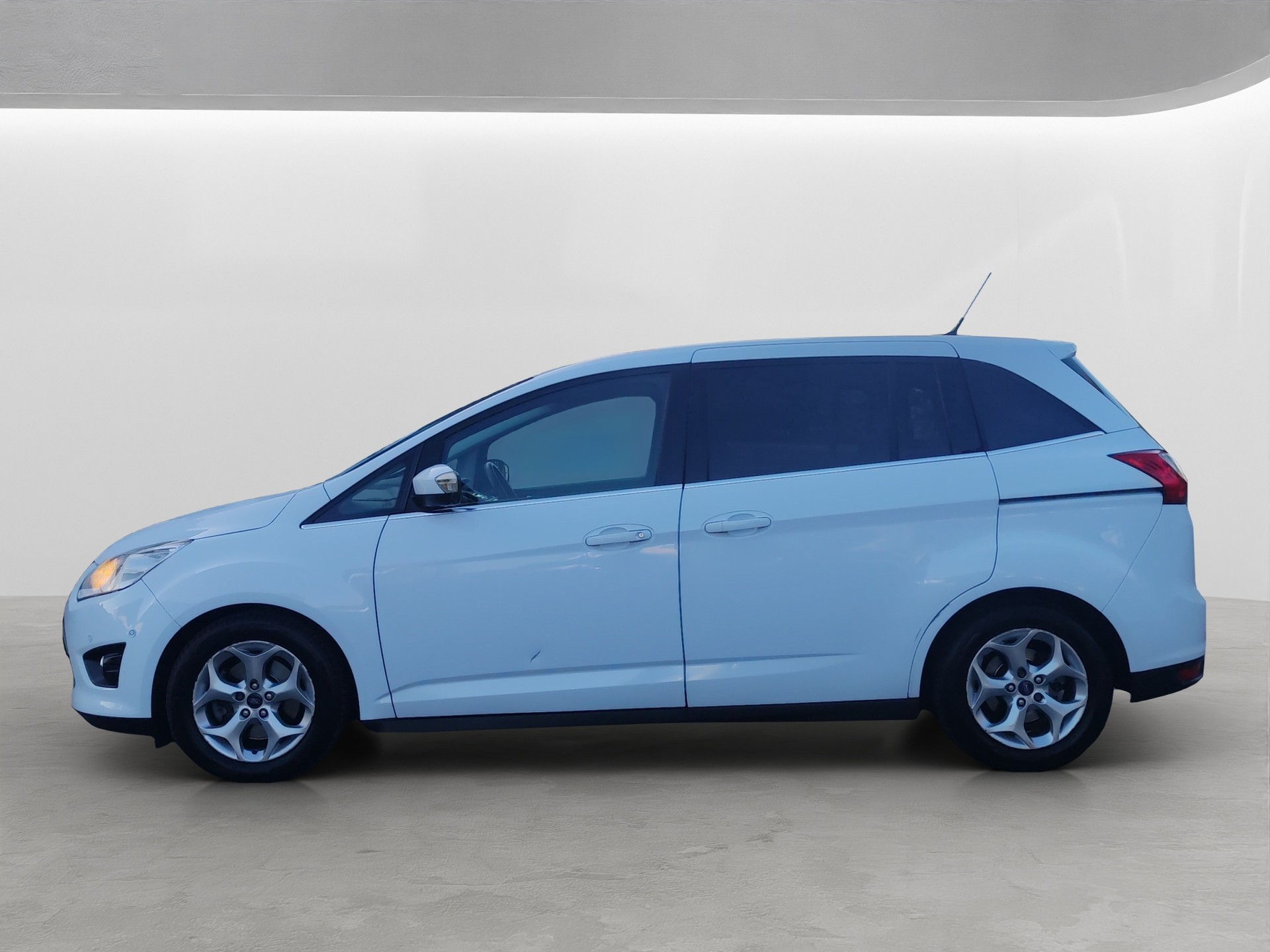 FORD Grand C-Max 2.0 TDCi Titanium PowerShift-showroom-element-2