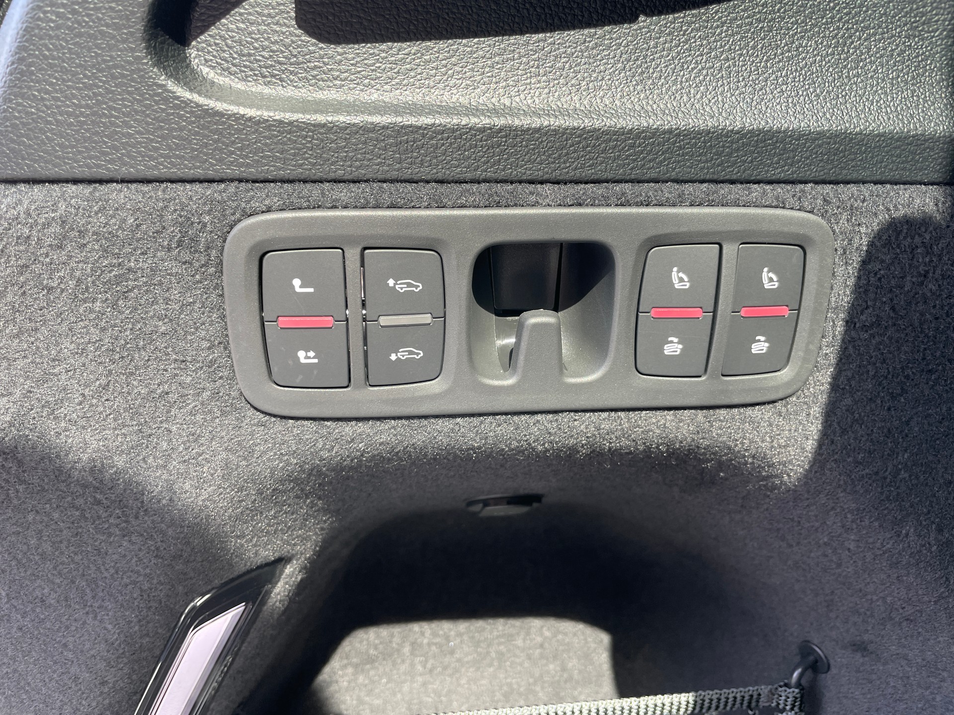 AUDI SQ7 TFSI quattro tiptronic-image-7