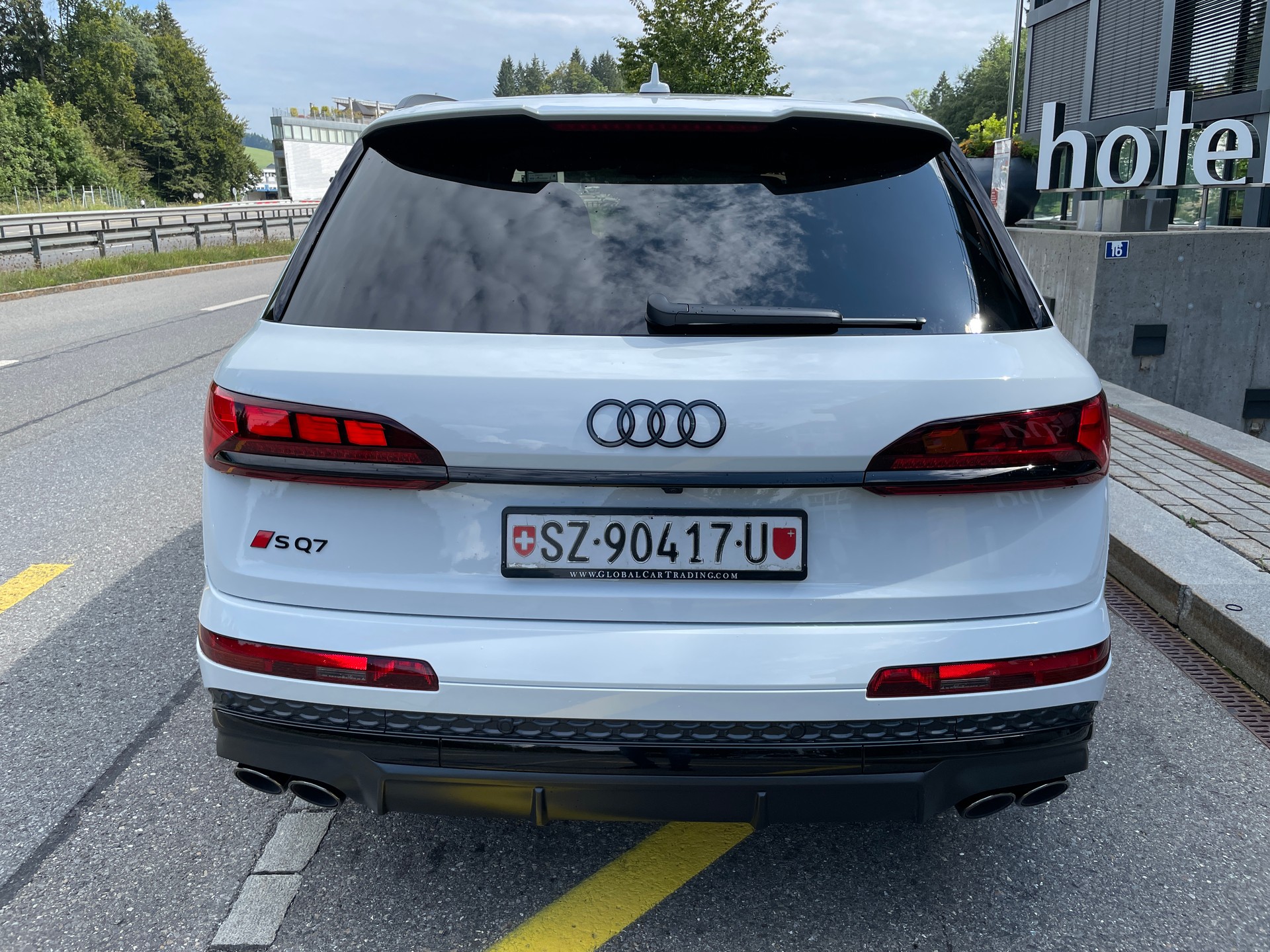 AUDI SQ7 TFSI quattro tiptronic-image-5