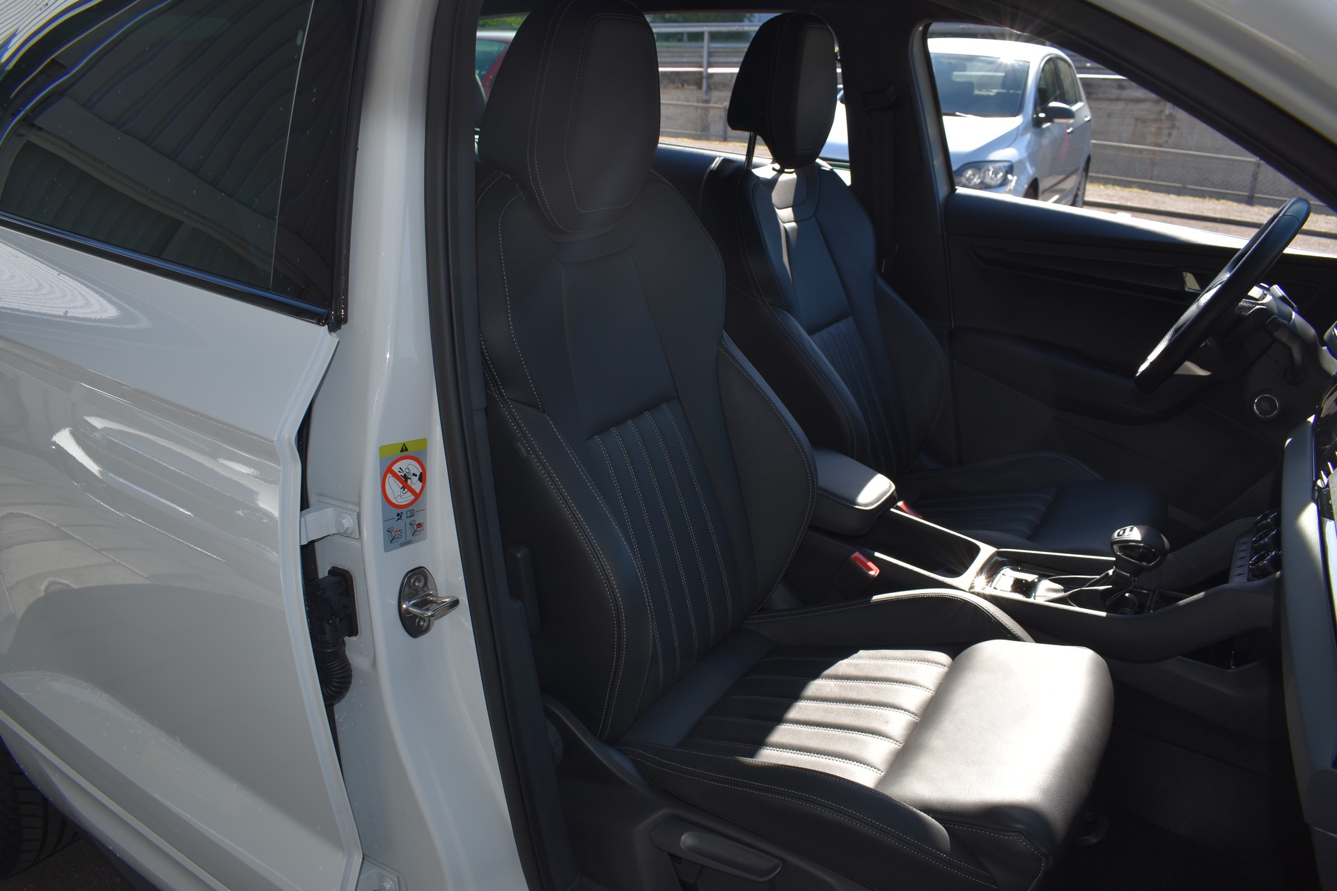 SKODA Karoq 2.0 TSI SportLine 4x4 DSG-image-10