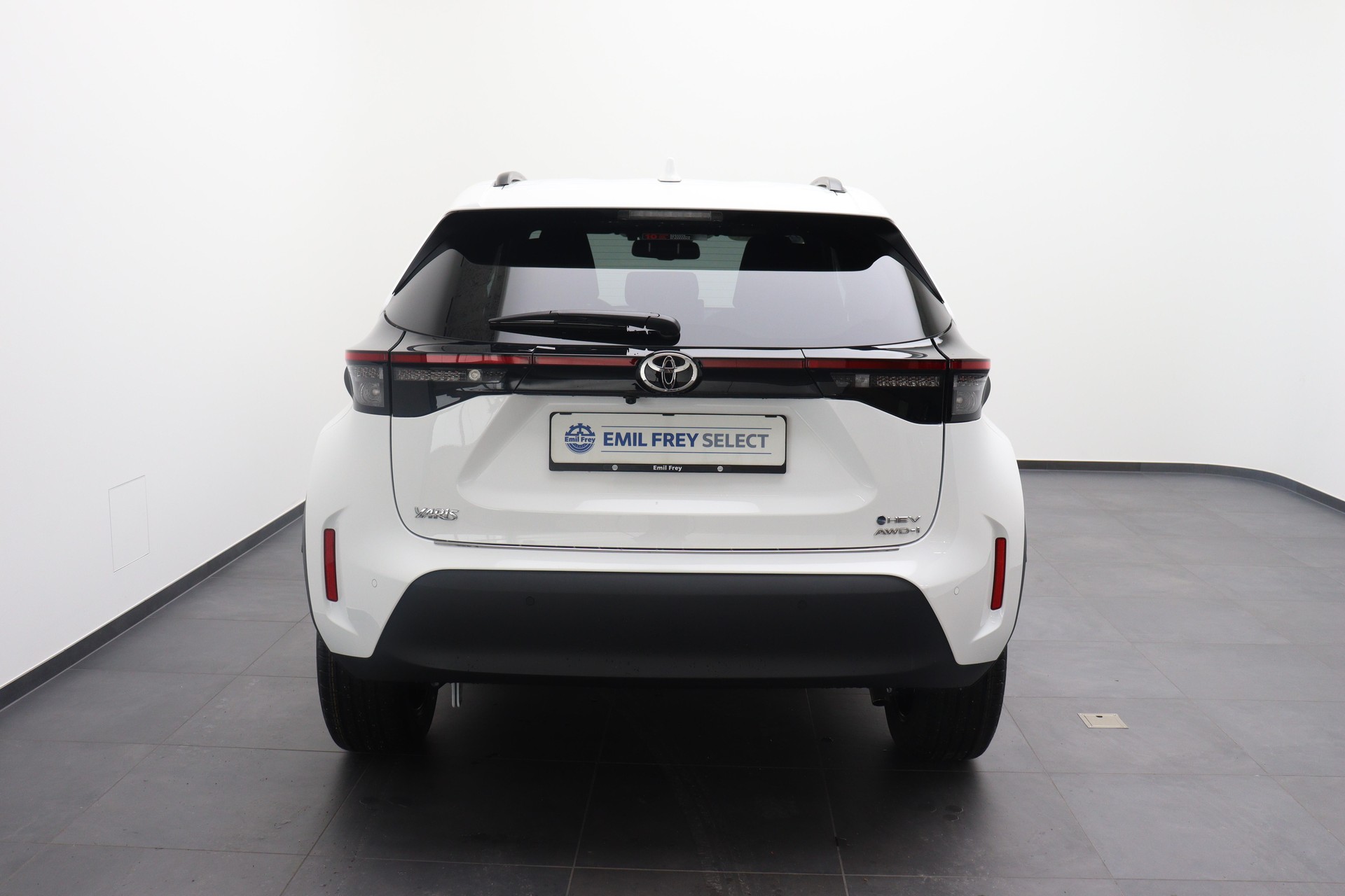 TOYOTA Yaris Cross 1.5 VVT-i HSD Trend AWD-i-image-4
